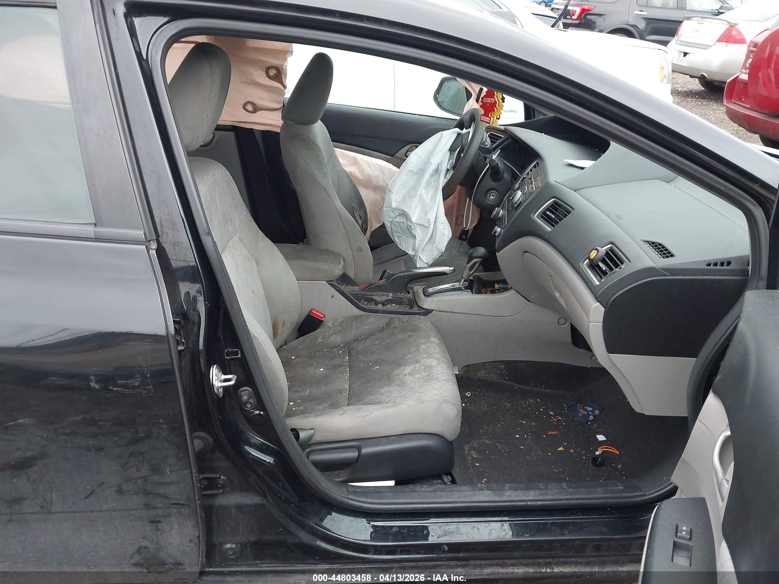 2014 Honda Civic Lx Черный vin: 19XFB2F52EE211850