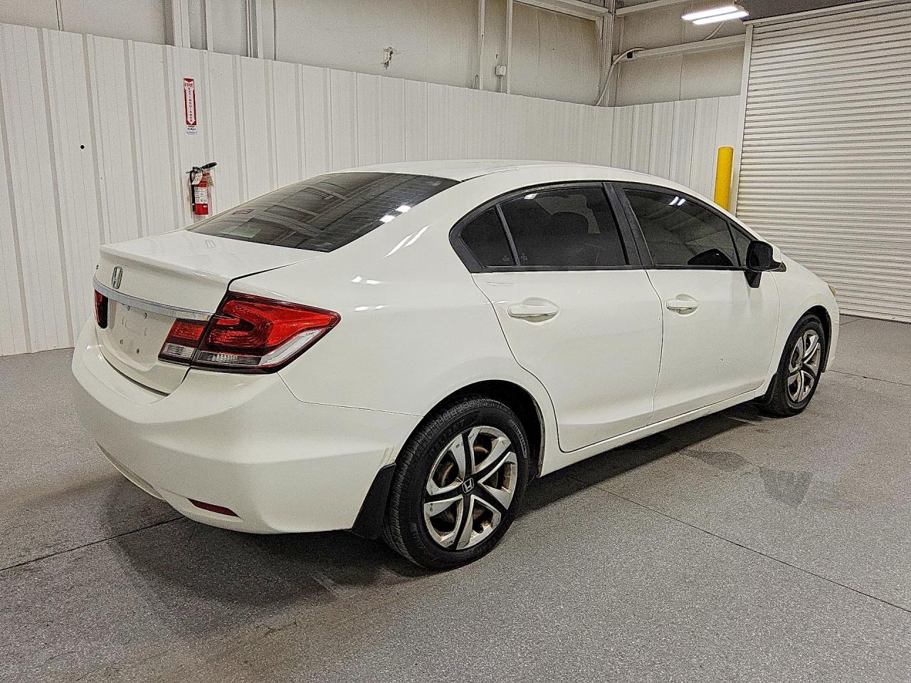 2014 Honda Civic Lx White vin: 19XFB2F52EE216420