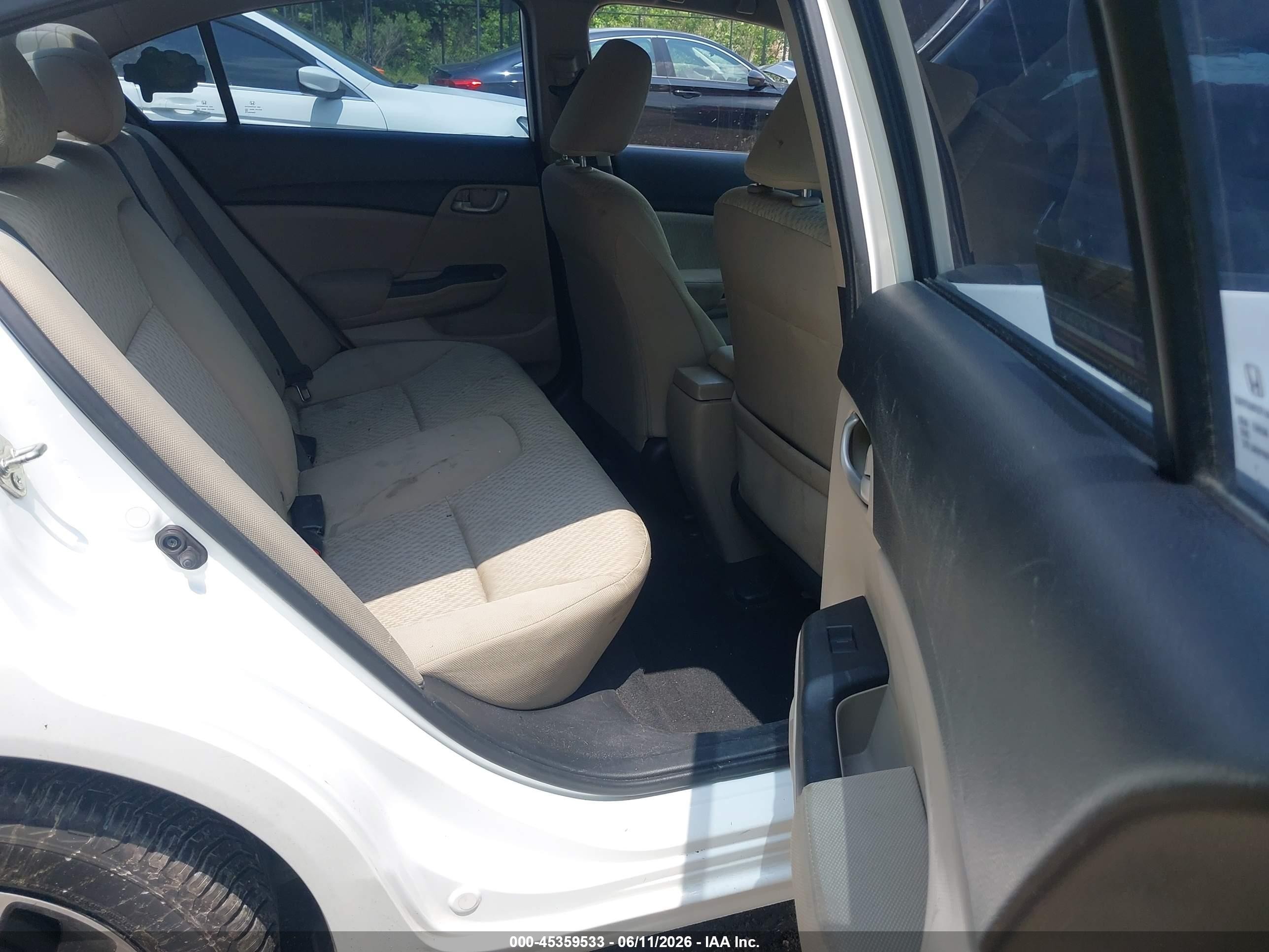 2014 Honda Civic Lx Белый vin: 19XFB2F52EE263219
