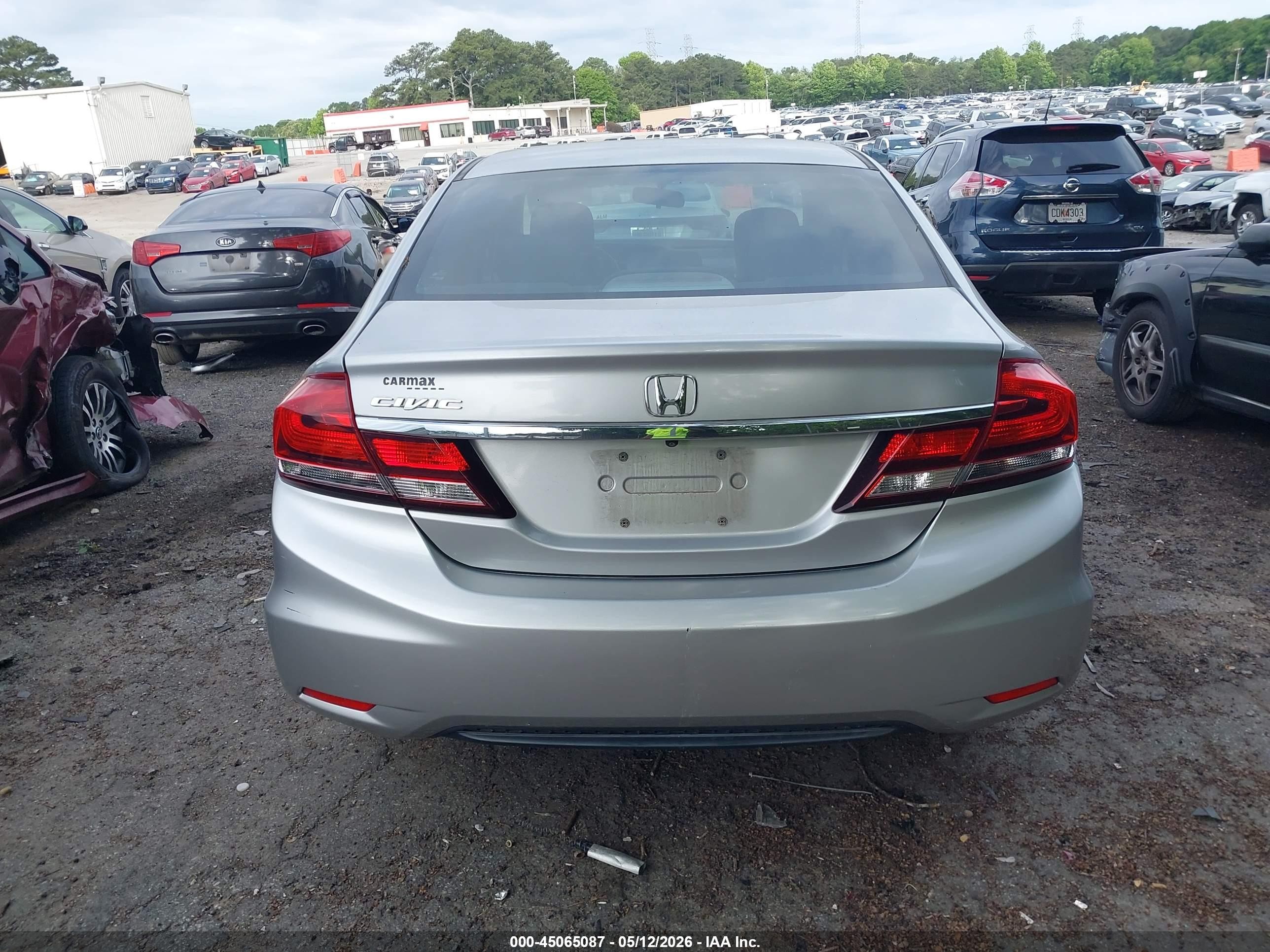 2015 Honda Civic Lx Silver vin: 19XFB2F52FE072322