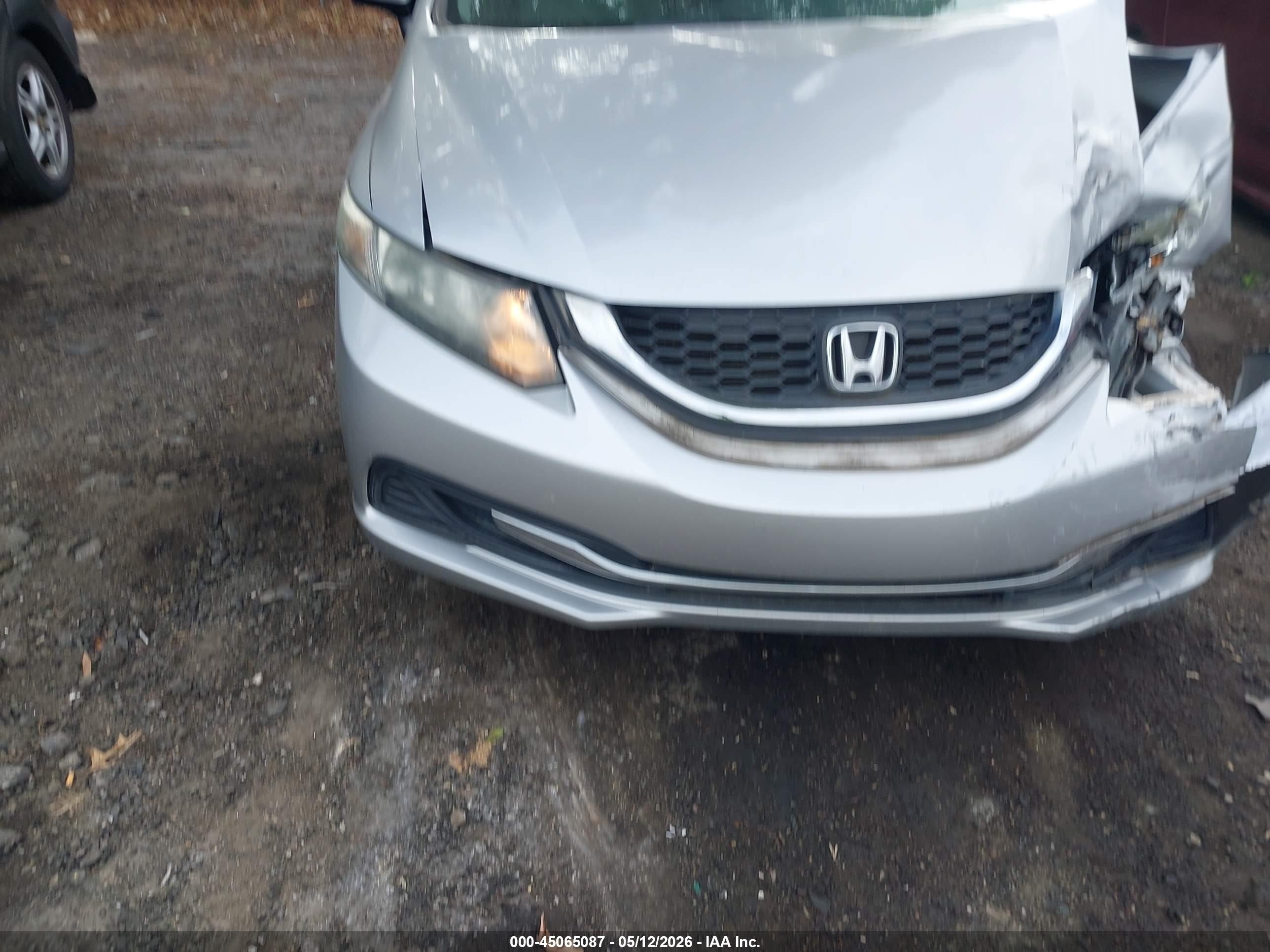 2015 Honda Civic Lx Silver vin: 19XFB2F52FE072322