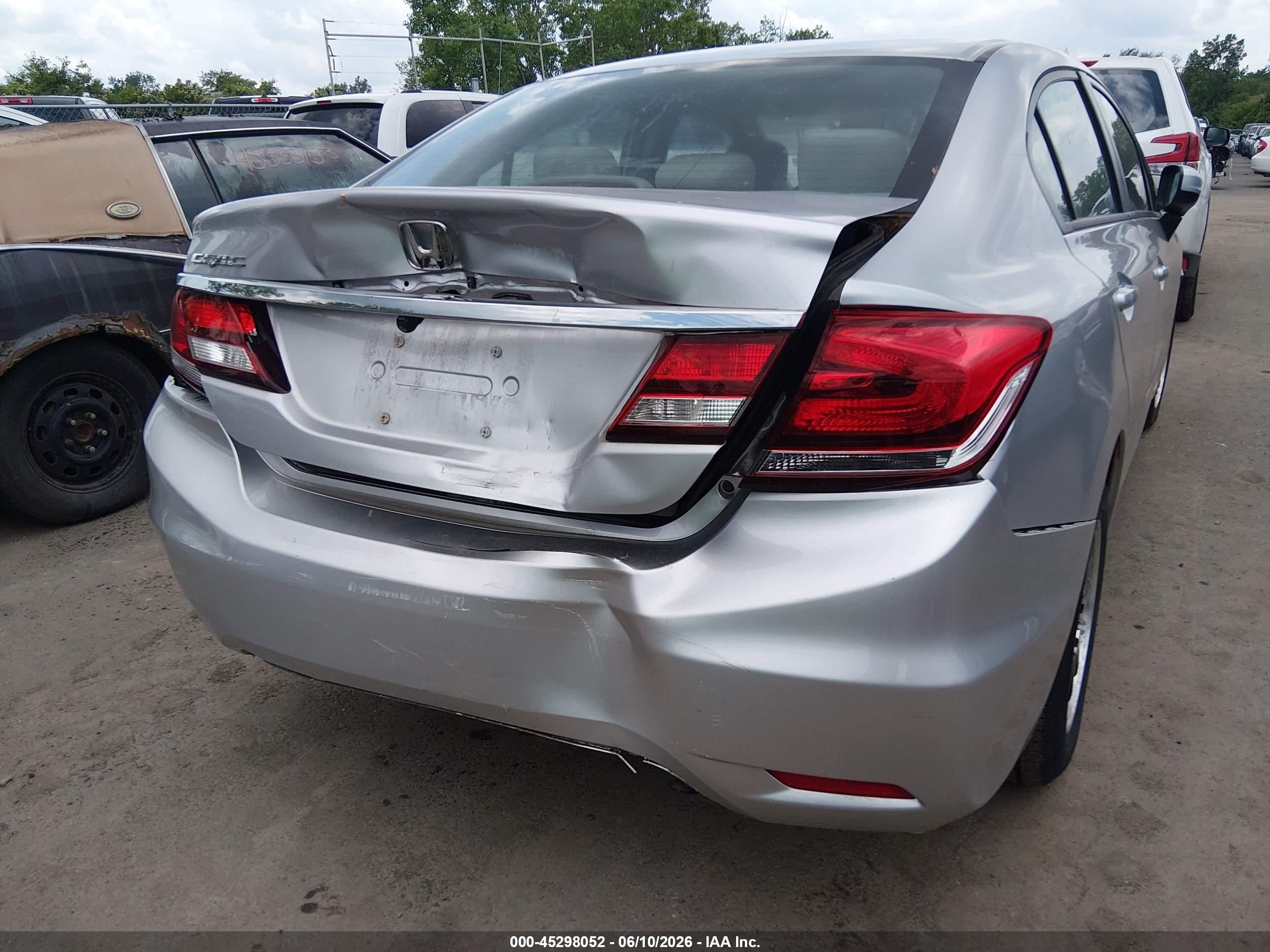 2015 Honda Civic Lx Серебряный vin: 19XFB2F52FE111314