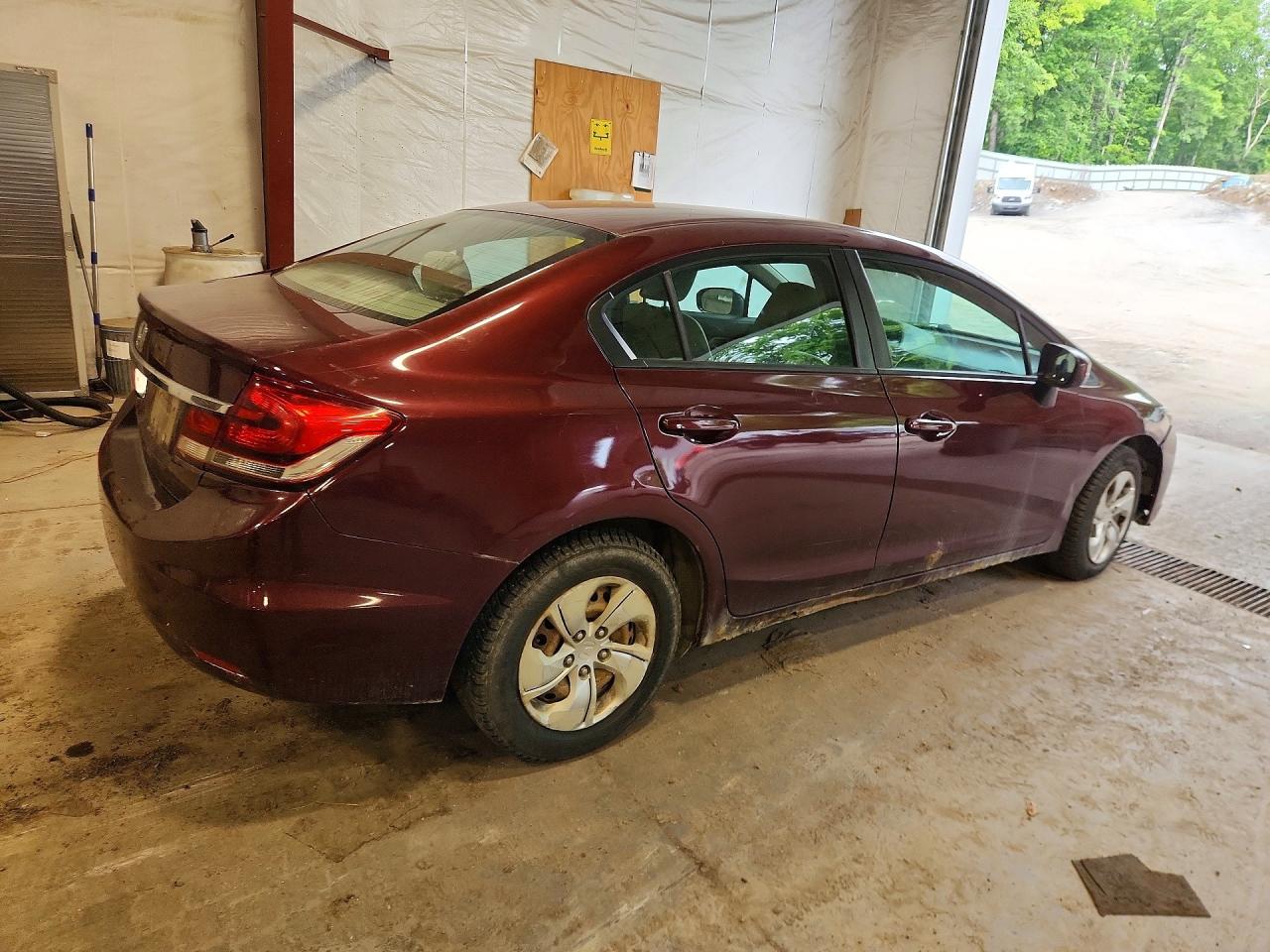 2015 Honda Civic Lx Burgundy vin: 19XFB2F52FE272231