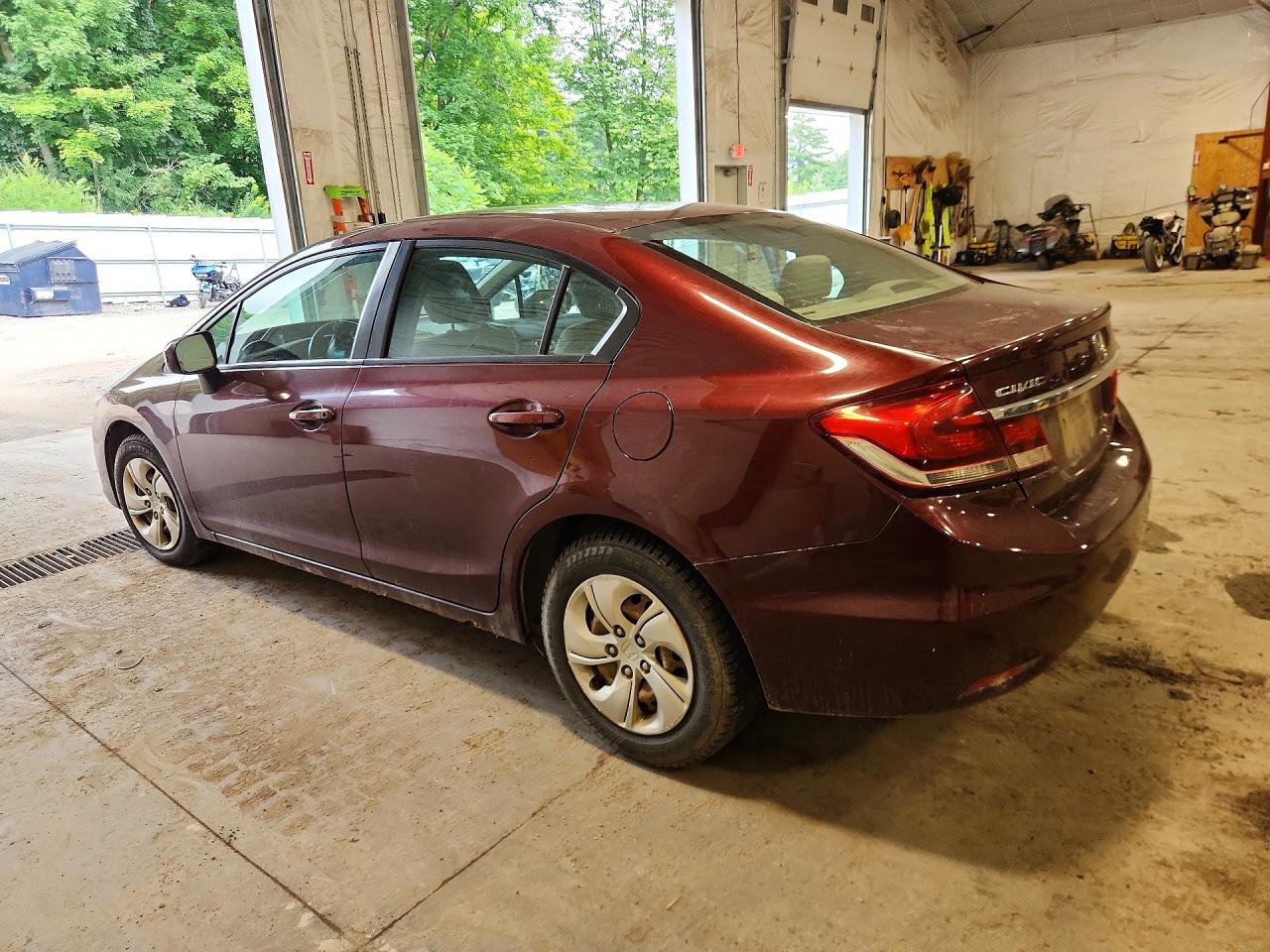 2015 Honda Civic Lx Burgundy vin: 19XFB2F52FE272231