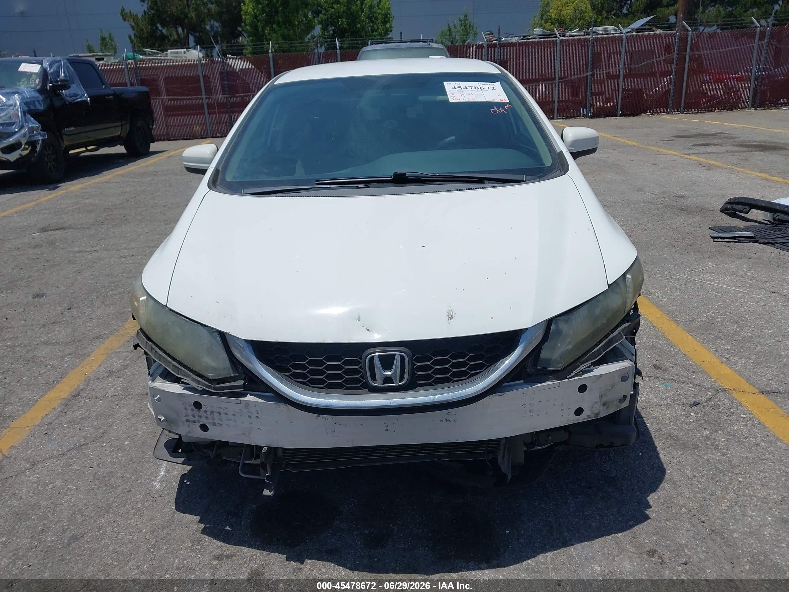 2015 Honda Civic Lx White vin: 19XFB2F52FE278773