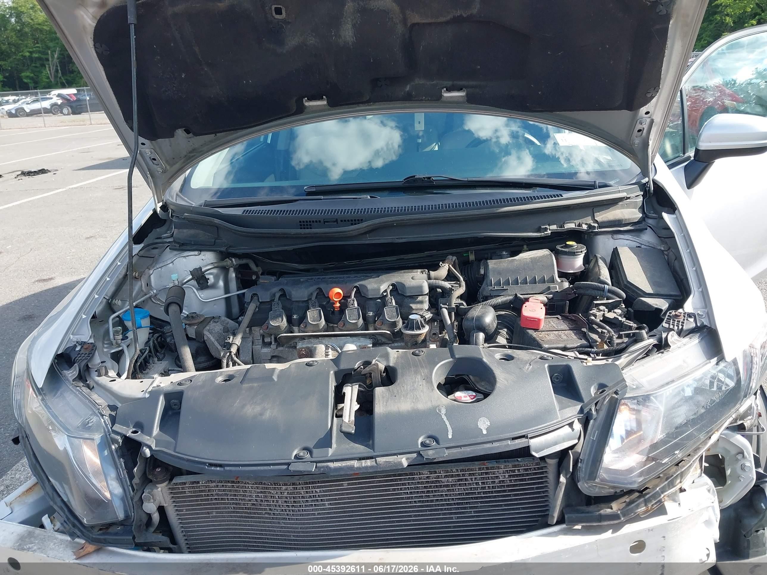 2015 Honda Civic Lx Silver vin: 19XFB2F52FE296805
