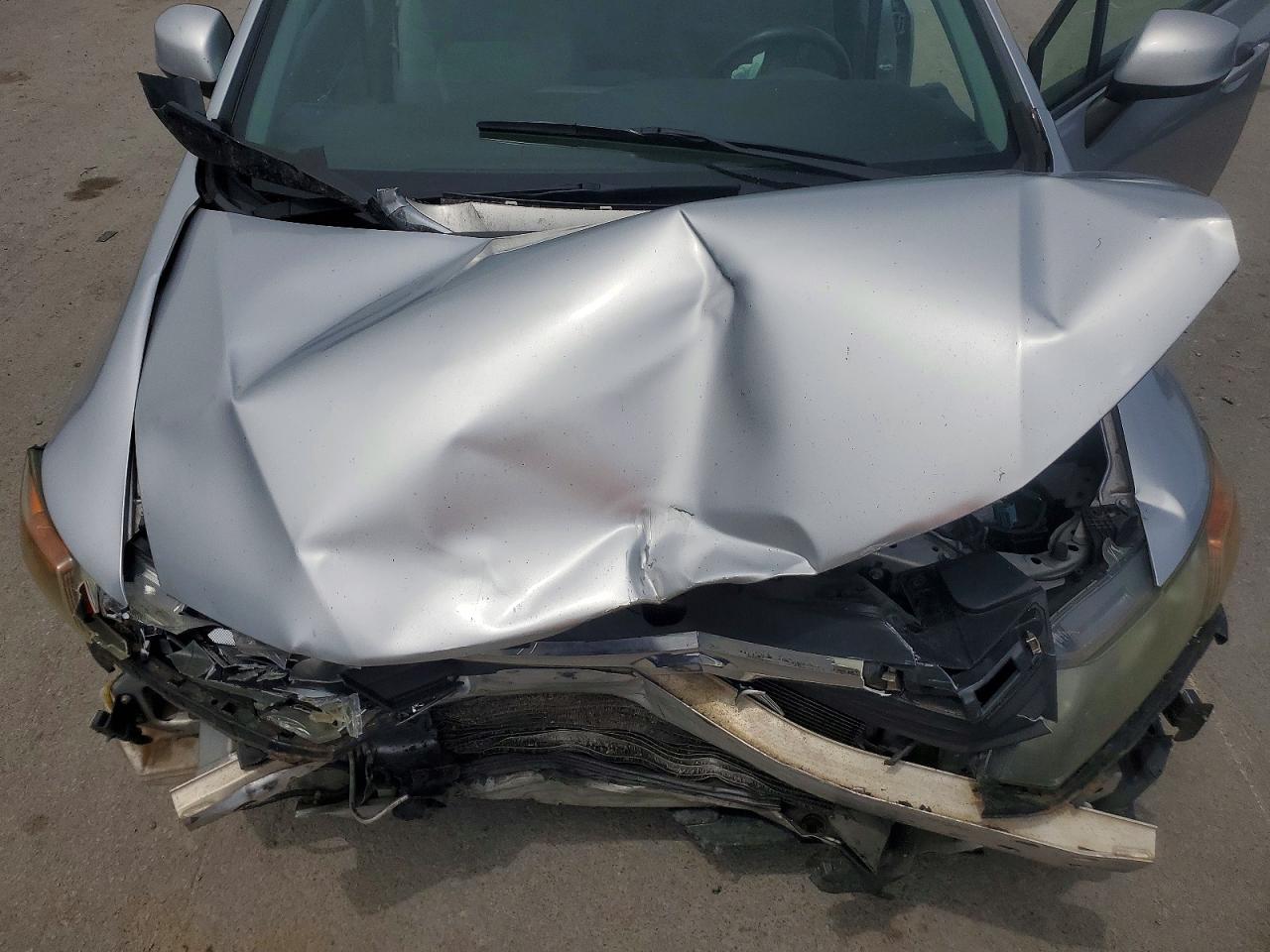 2012 Honda Civic Lx Серебряный vin: 19XFB2F53CE011427