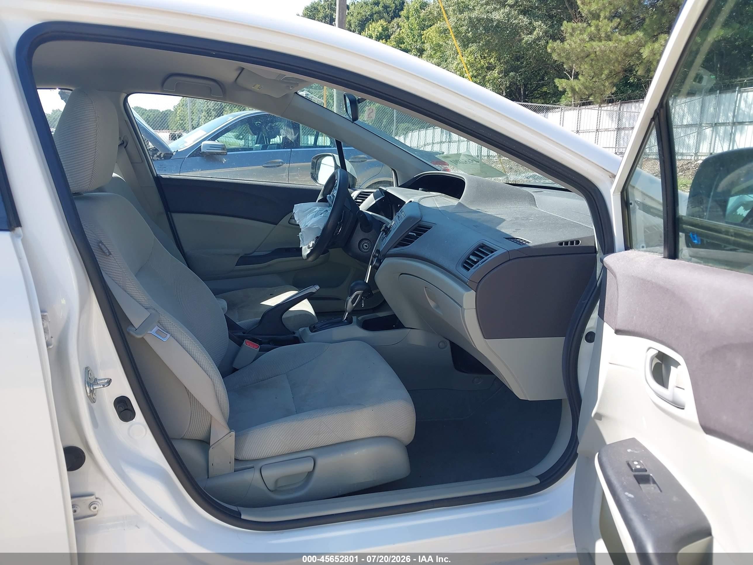 2012 Honda Civic Lx Белый vin: 19XFB2F53CE011685