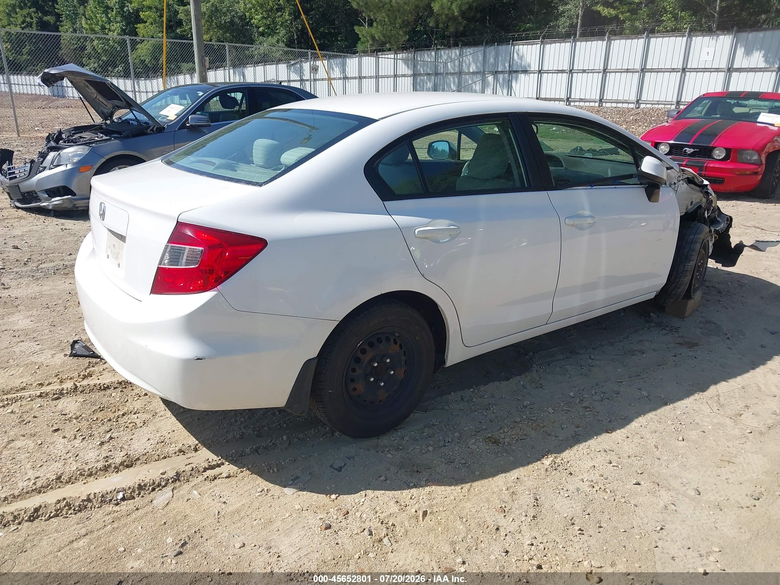 2012 Honda Civic Lx Белый vin: 19XFB2F53CE011685