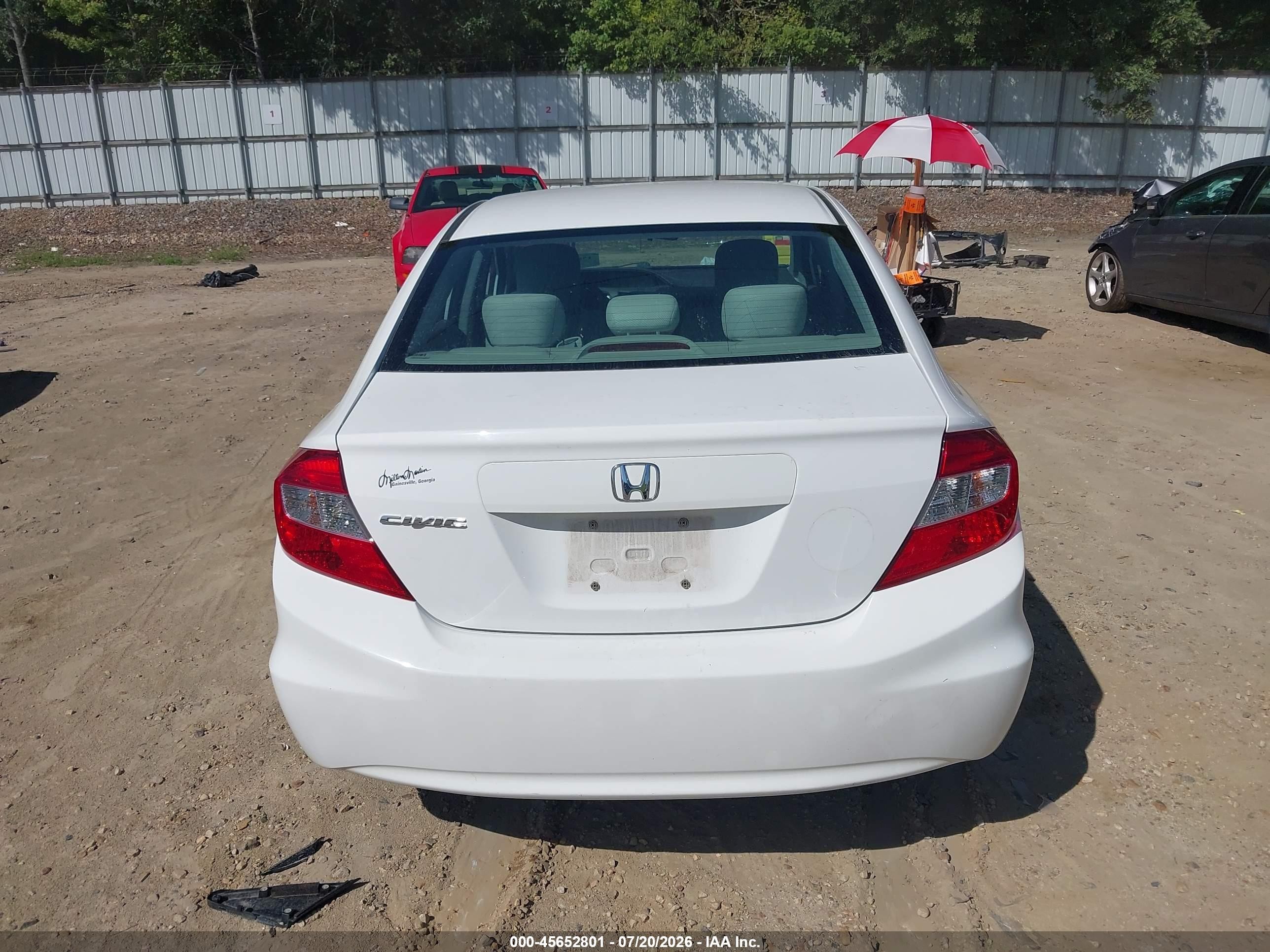 2012 Honda Civic Lx Белый vin: 19XFB2F53CE011685