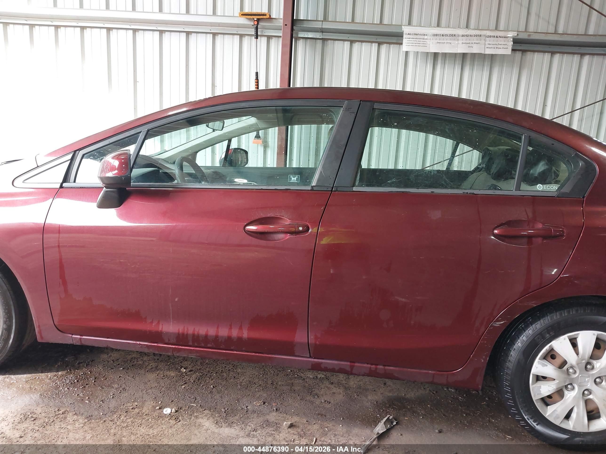 2012 Honda Civic Lx Burgundy vin: 19XFB2F53CE095619