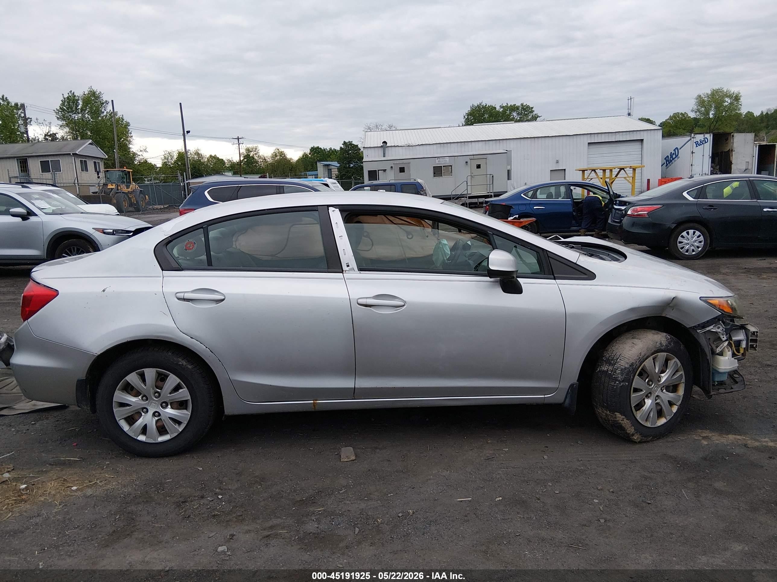 2012 Honda Civic Lx Silver vin: 19XFB2F53CE360068