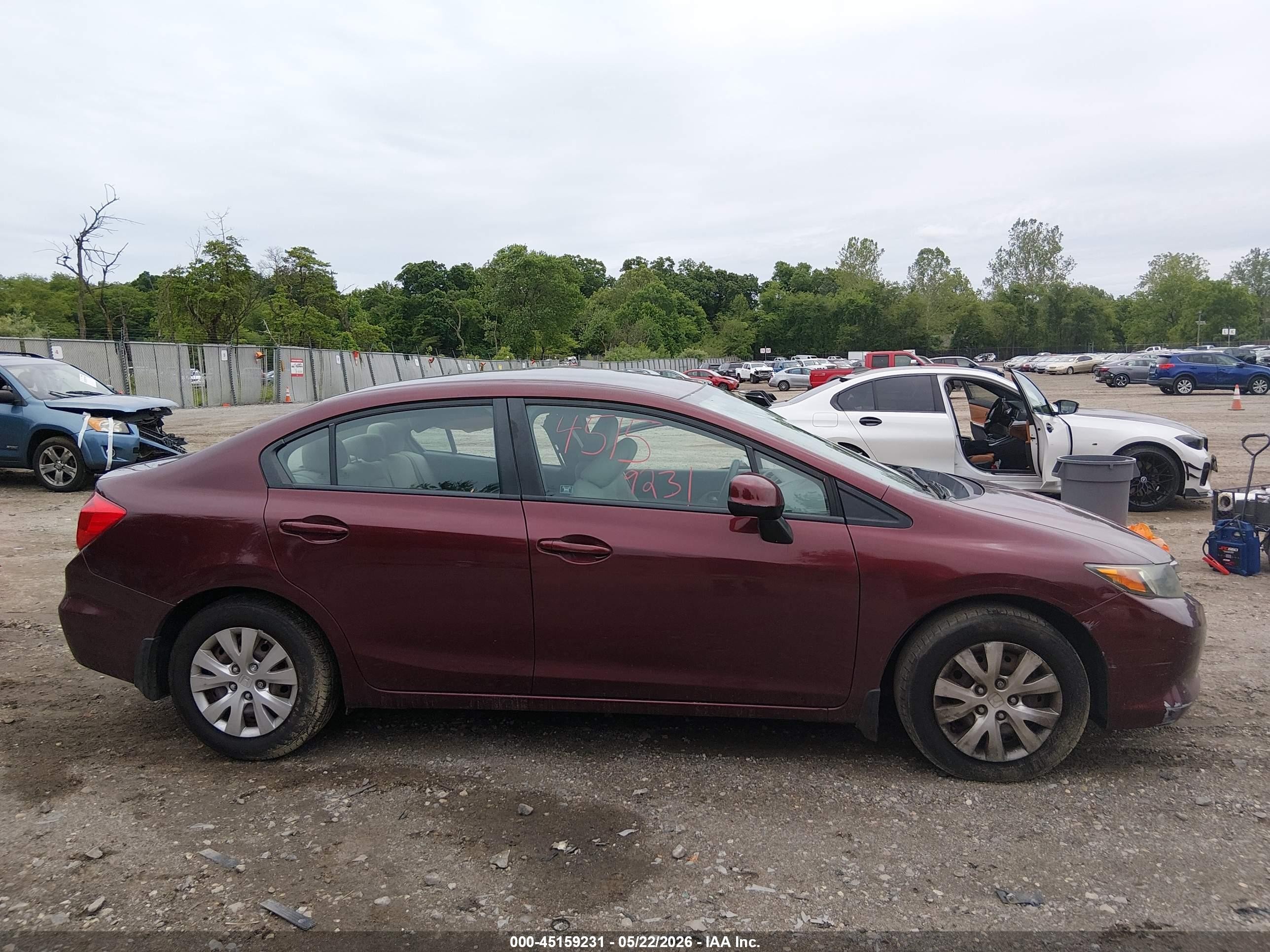 2012 Honda Civic Lx Maroon vin: 19XFB2F53CE392972