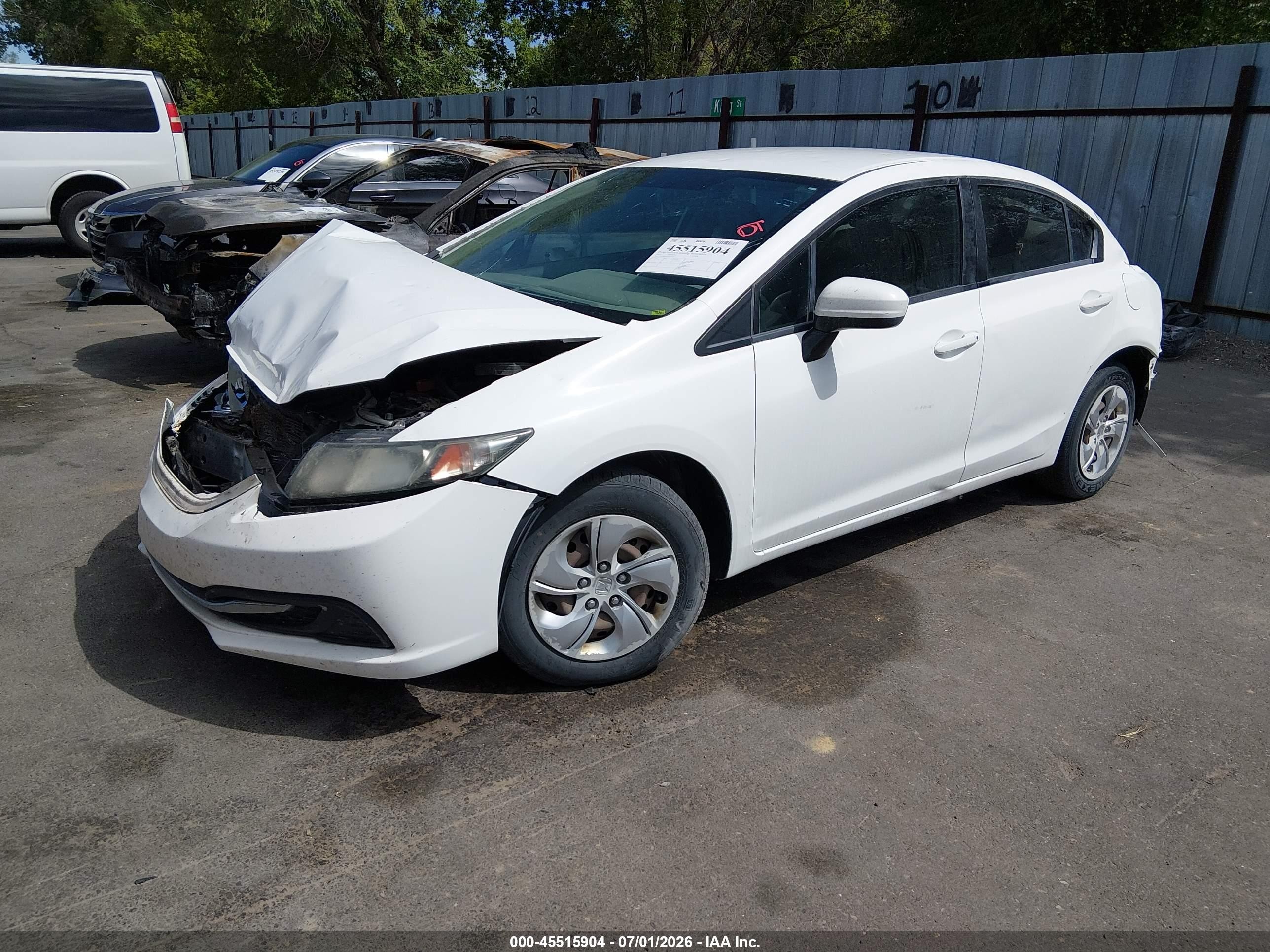 2014 Honda Civic Lx Белый vin: 19XFB2F53EE037836
