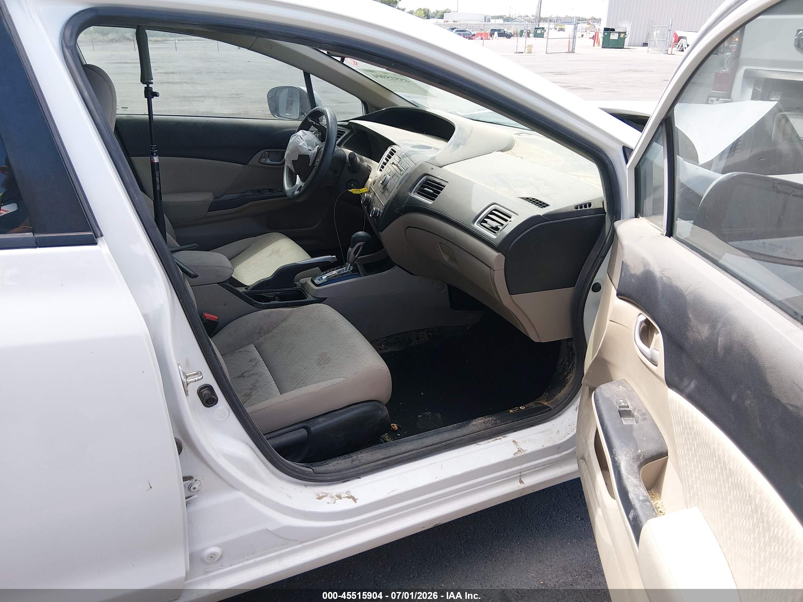 2014 Honda Civic Lx Белый vin: 19XFB2F53EE037836