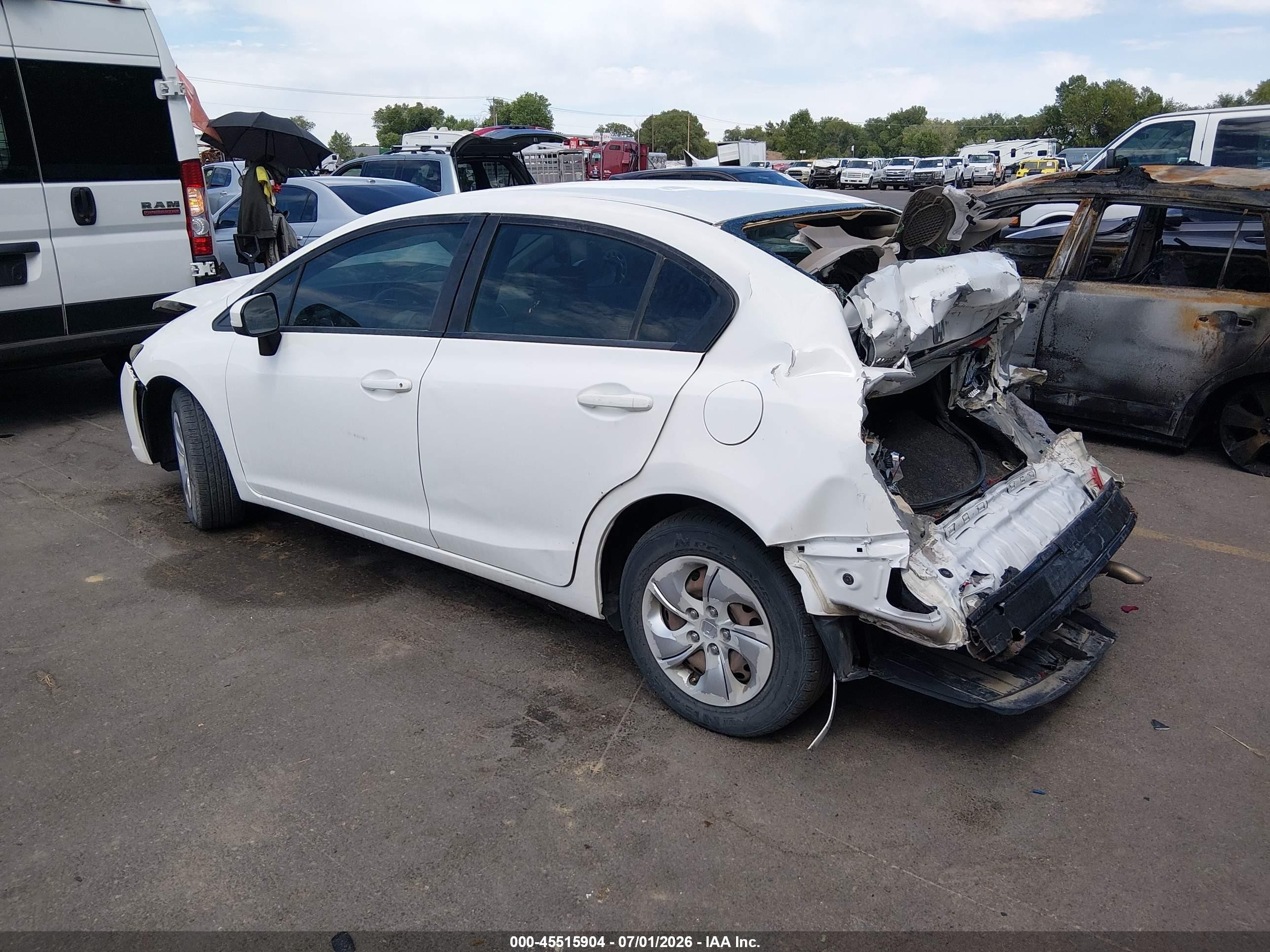 2014 Honda Civic Lx Белый vin: 19XFB2F53EE037836