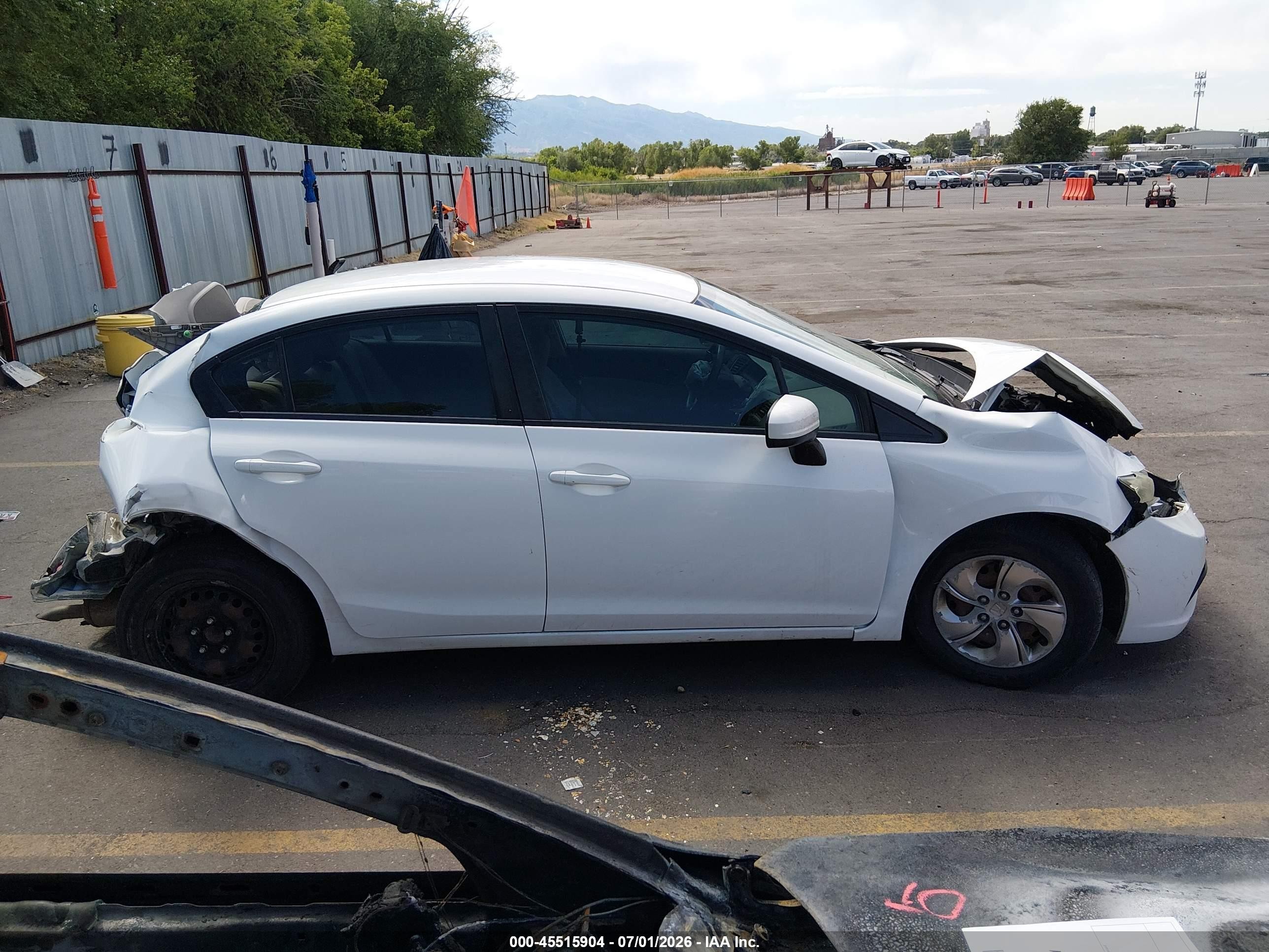 2014 Honda Civic Lx Белый vin: 19XFB2F53EE037836