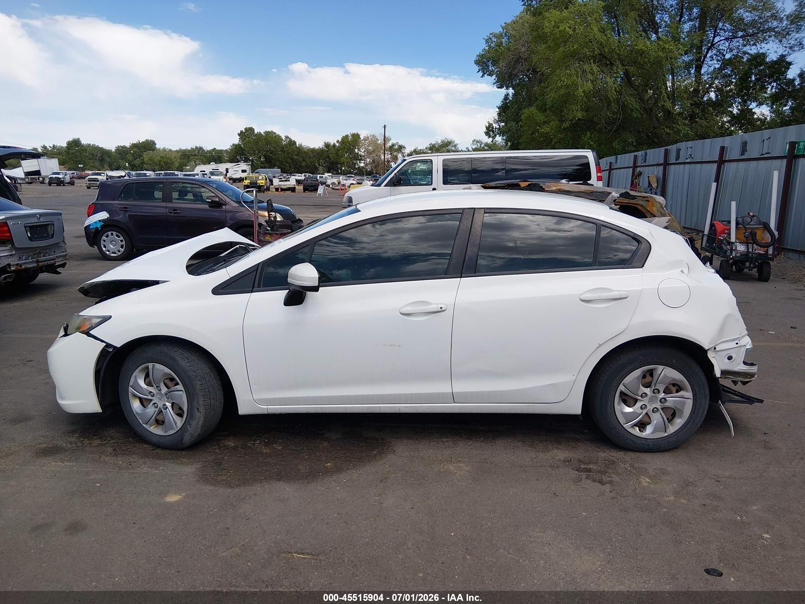 2014 Honda Civic Lx Белый vin: 19XFB2F53EE037836