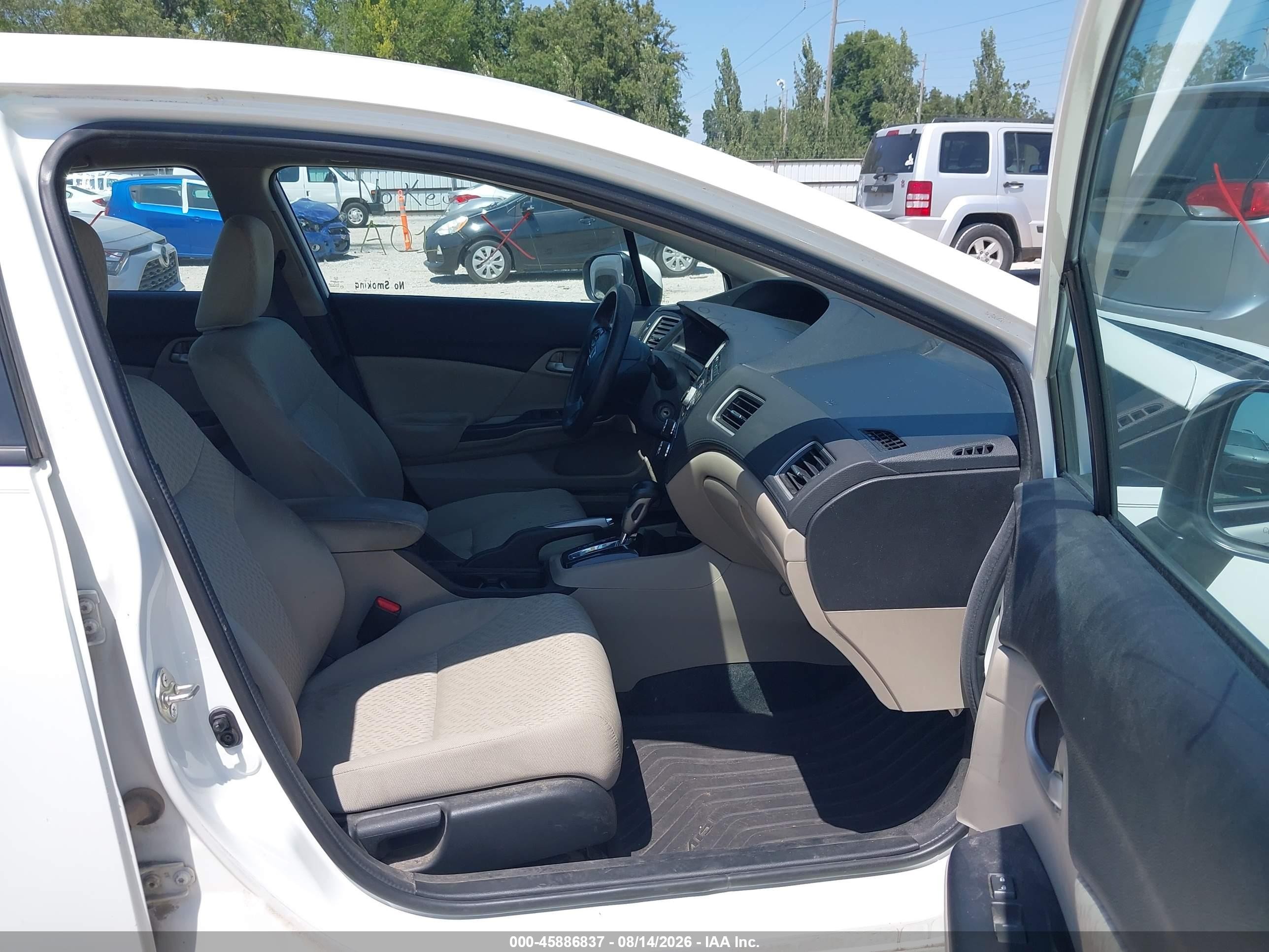 2014 Honda Civic Lx White vin: 19XFB2F53EE042406