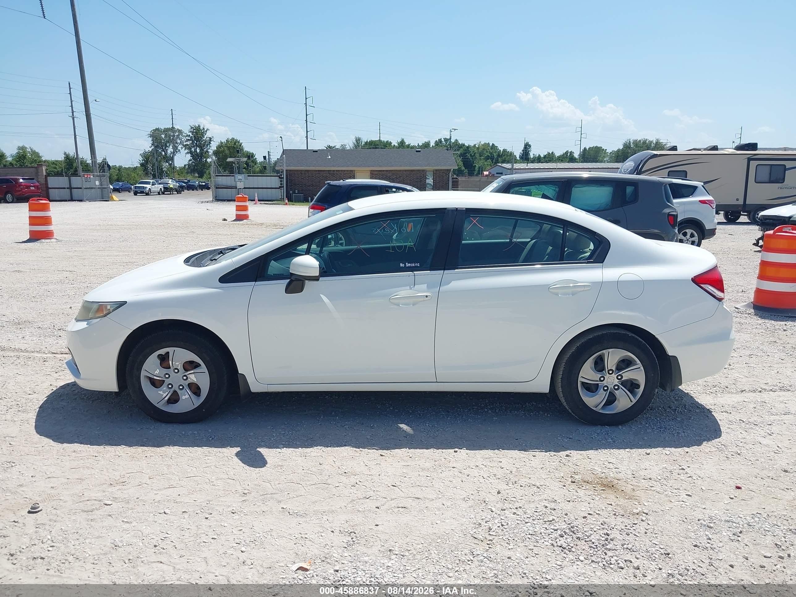 2014 Honda Civic Lx White vin: 19XFB2F53EE042406