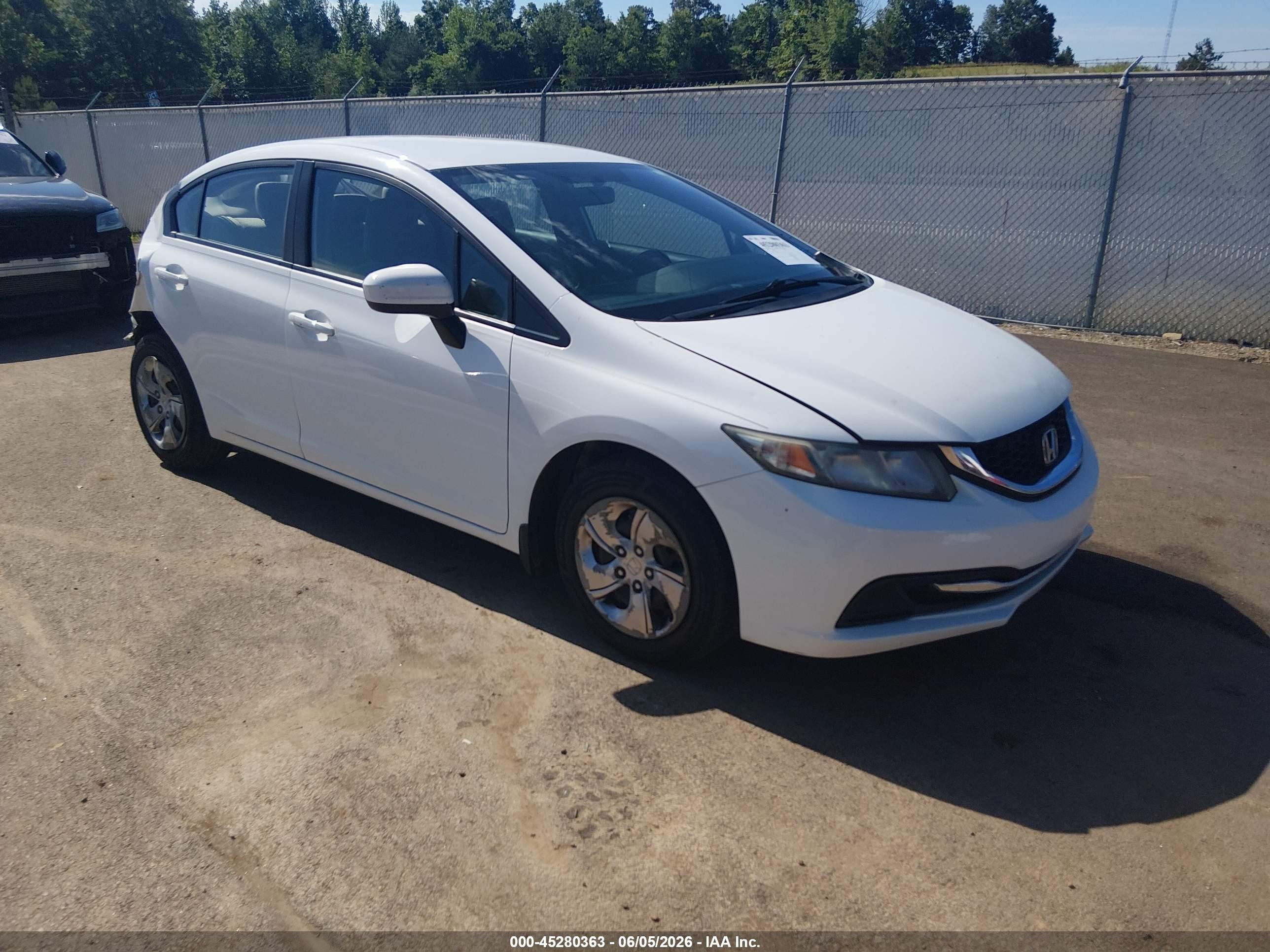 2014 Honda Civic Lx Белый vin: 19XFB2F53EE064616