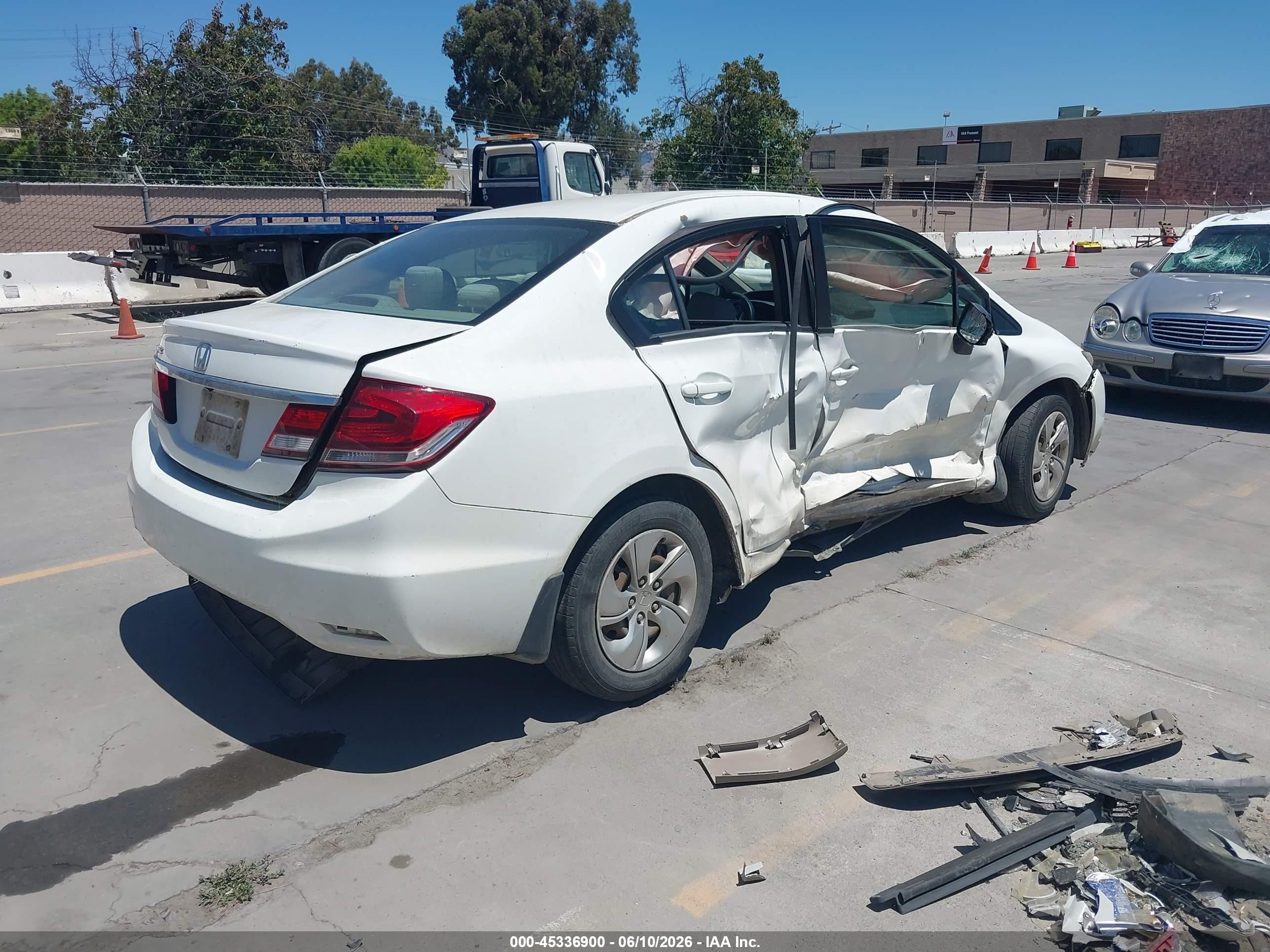 2014 Honda Civic Lx White vin: 19XFB2F53EE221142