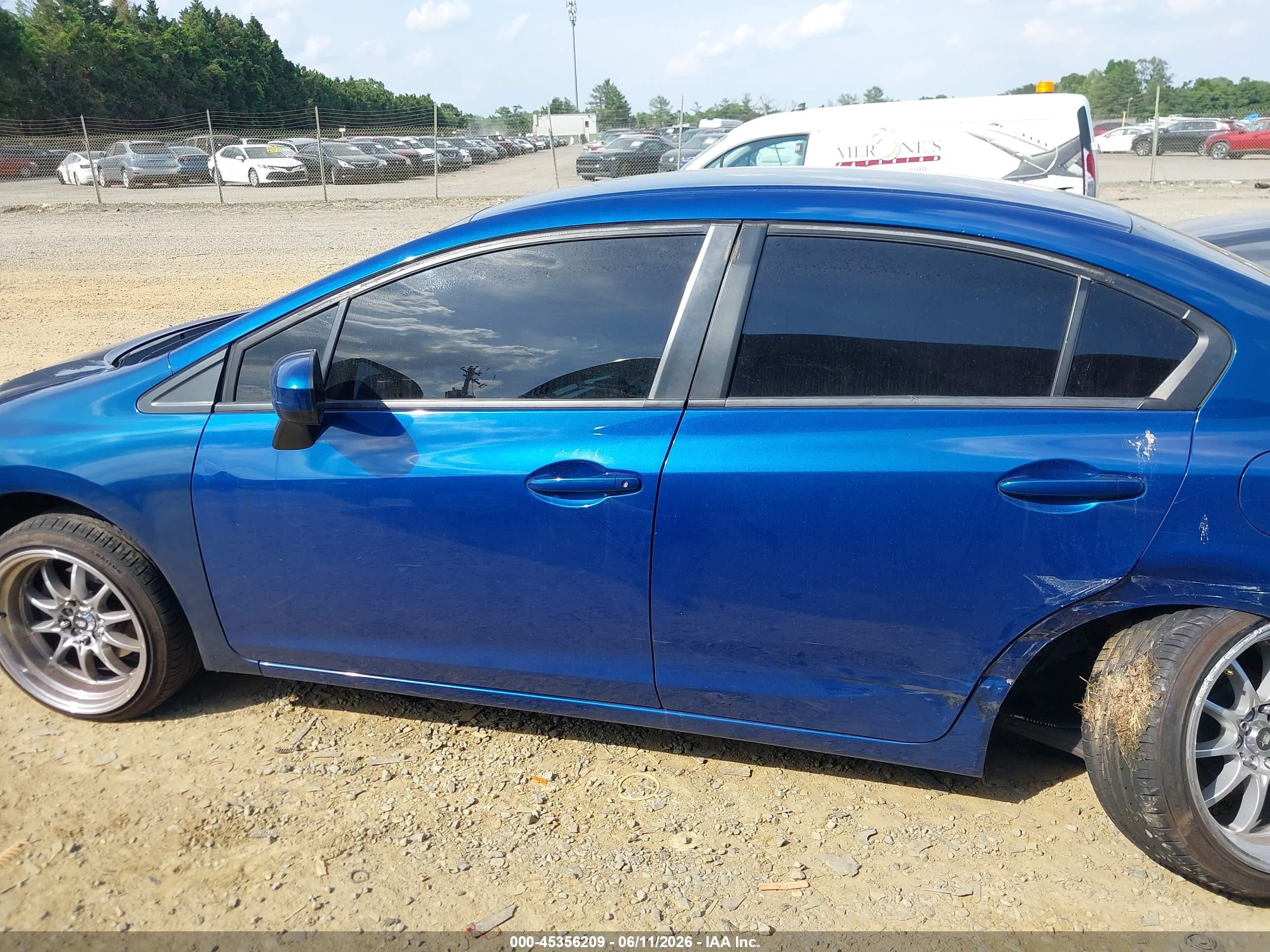 2014 Honda Civic Lx Blue vin: 19XFB2F53EE246347