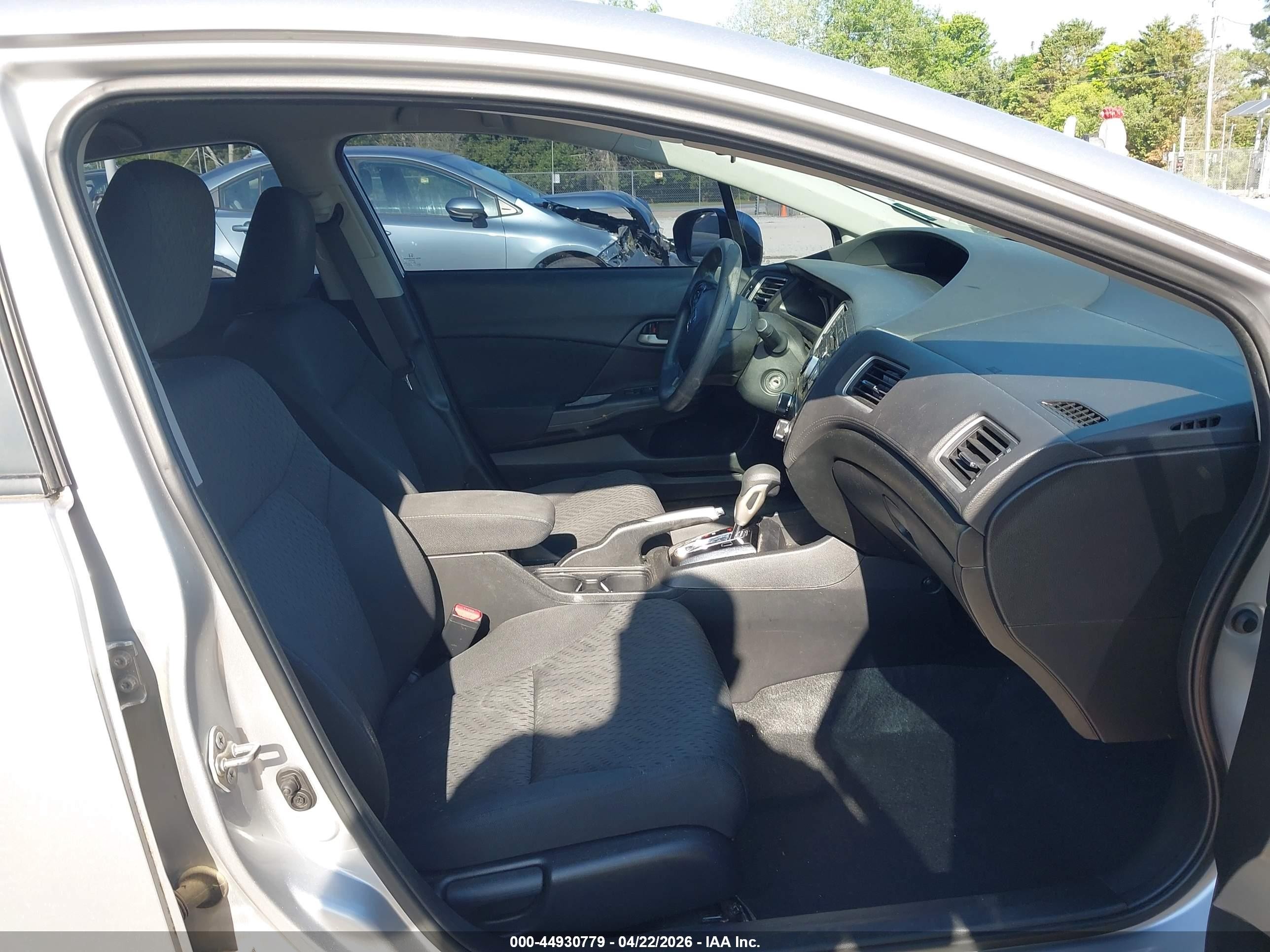 2015 Honda Civic Lx Silver vin: 19XFB2F53FE011545