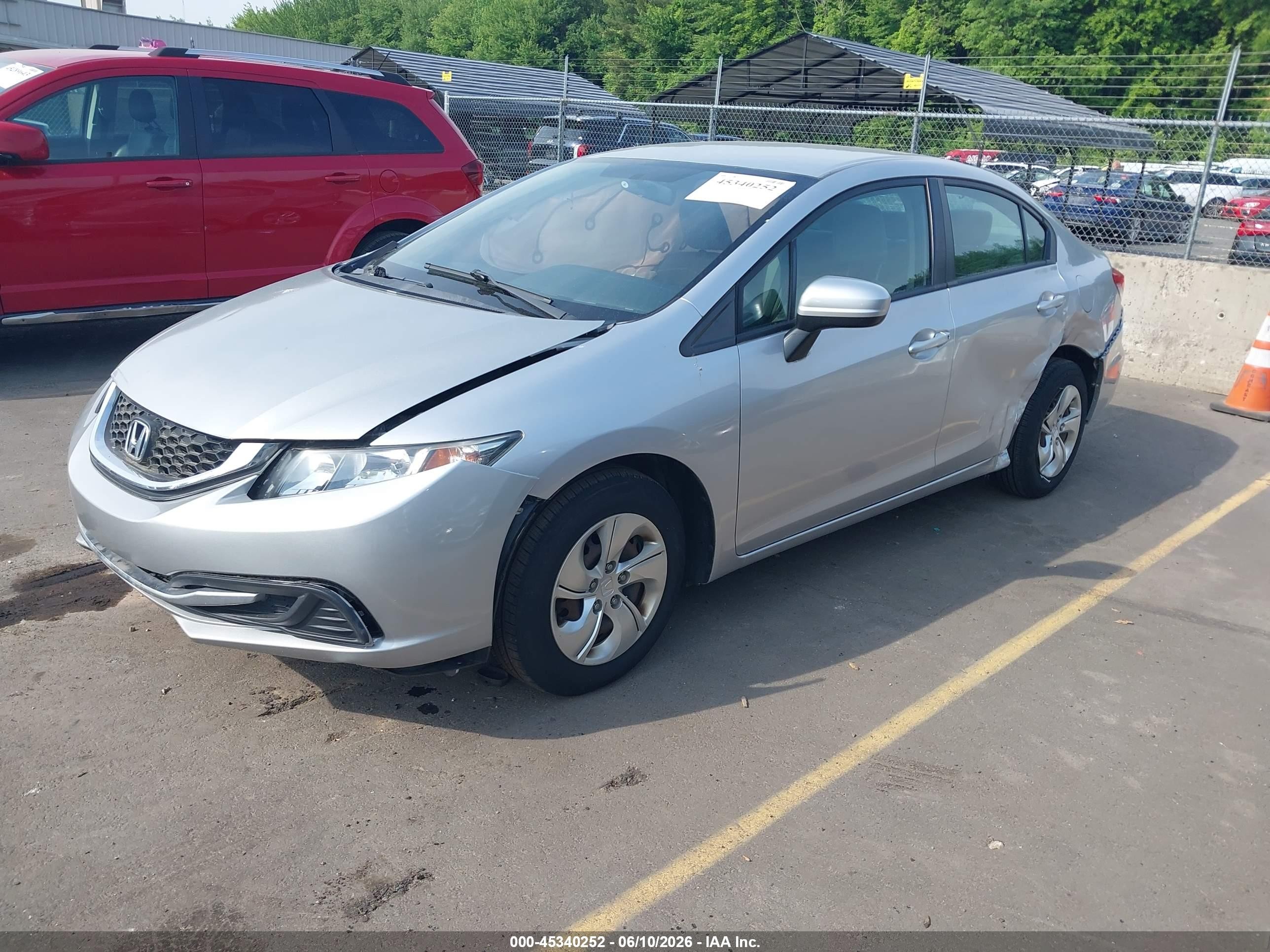 2015 Honda Civic Lx Silver vin: 19XFB2F53FE222986