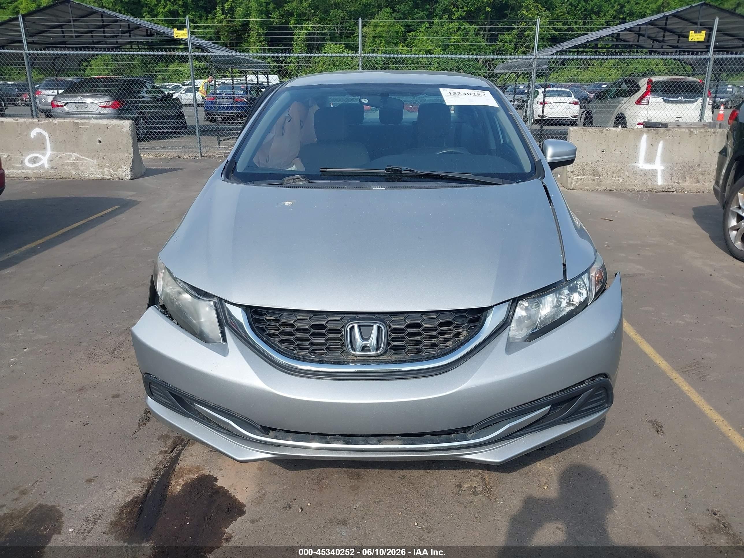 2015 Honda Civic Lx Silver vin: 19XFB2F53FE222986
