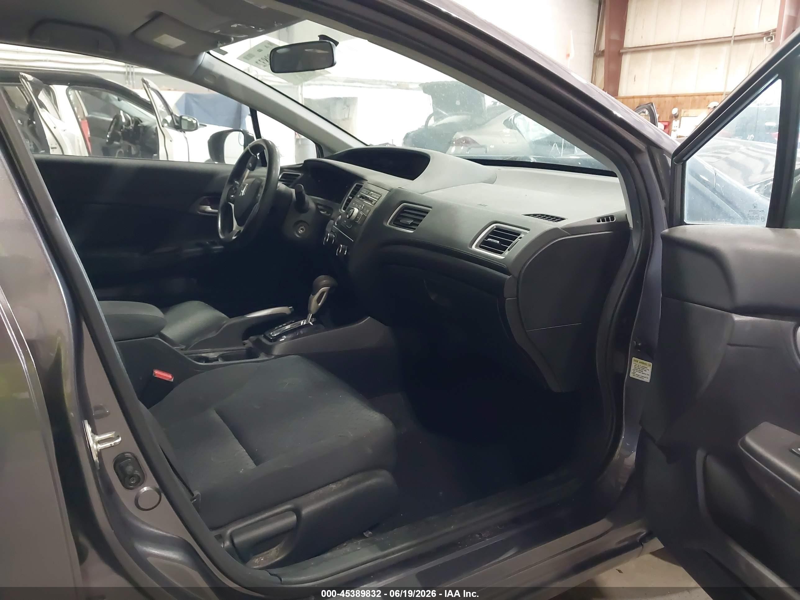 2015 Honda Civic Lx Серый vin: 19XFB2F53FE274778