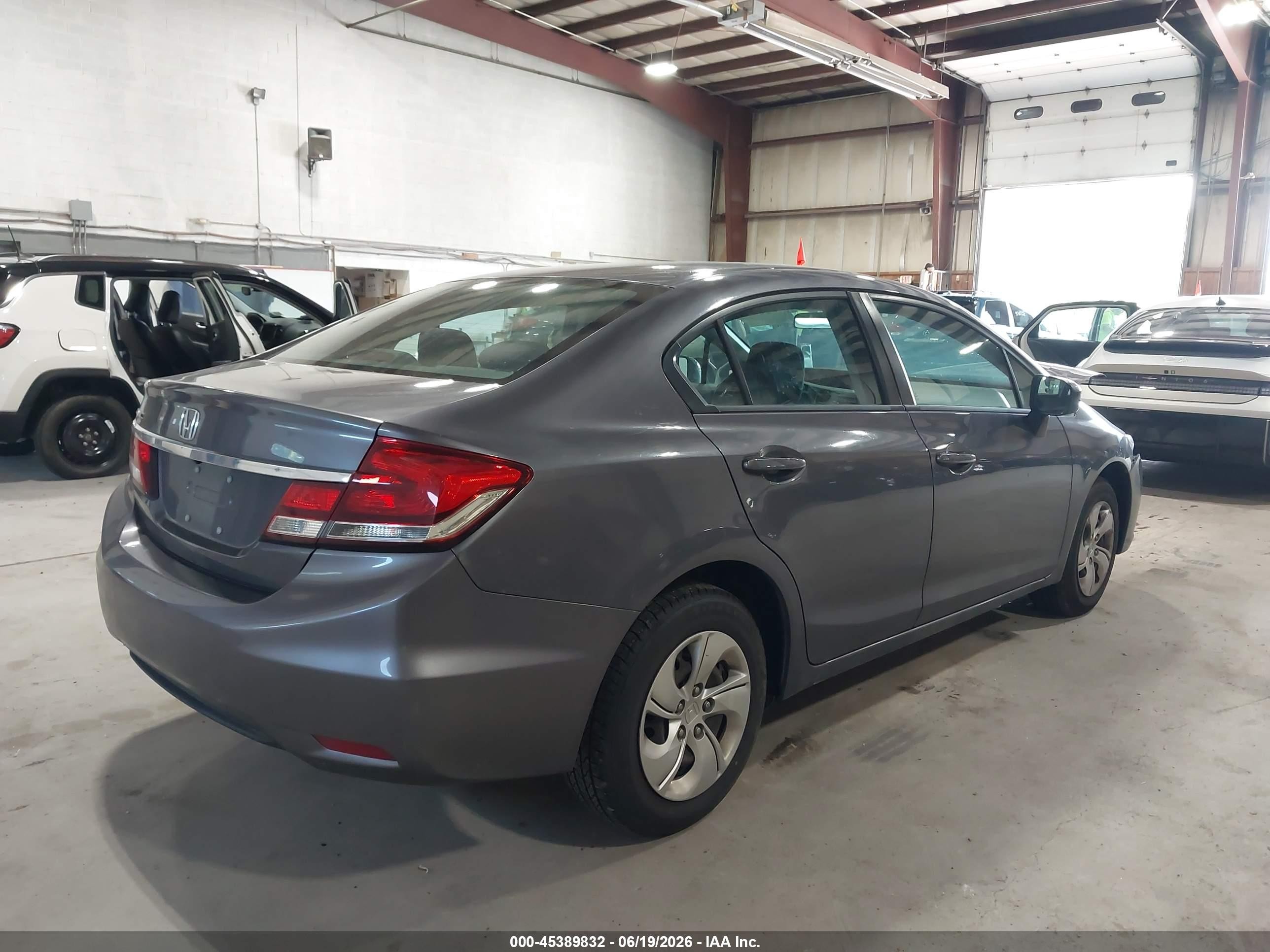 2015 Honda Civic Lx Серый vin: 19XFB2F53FE274778