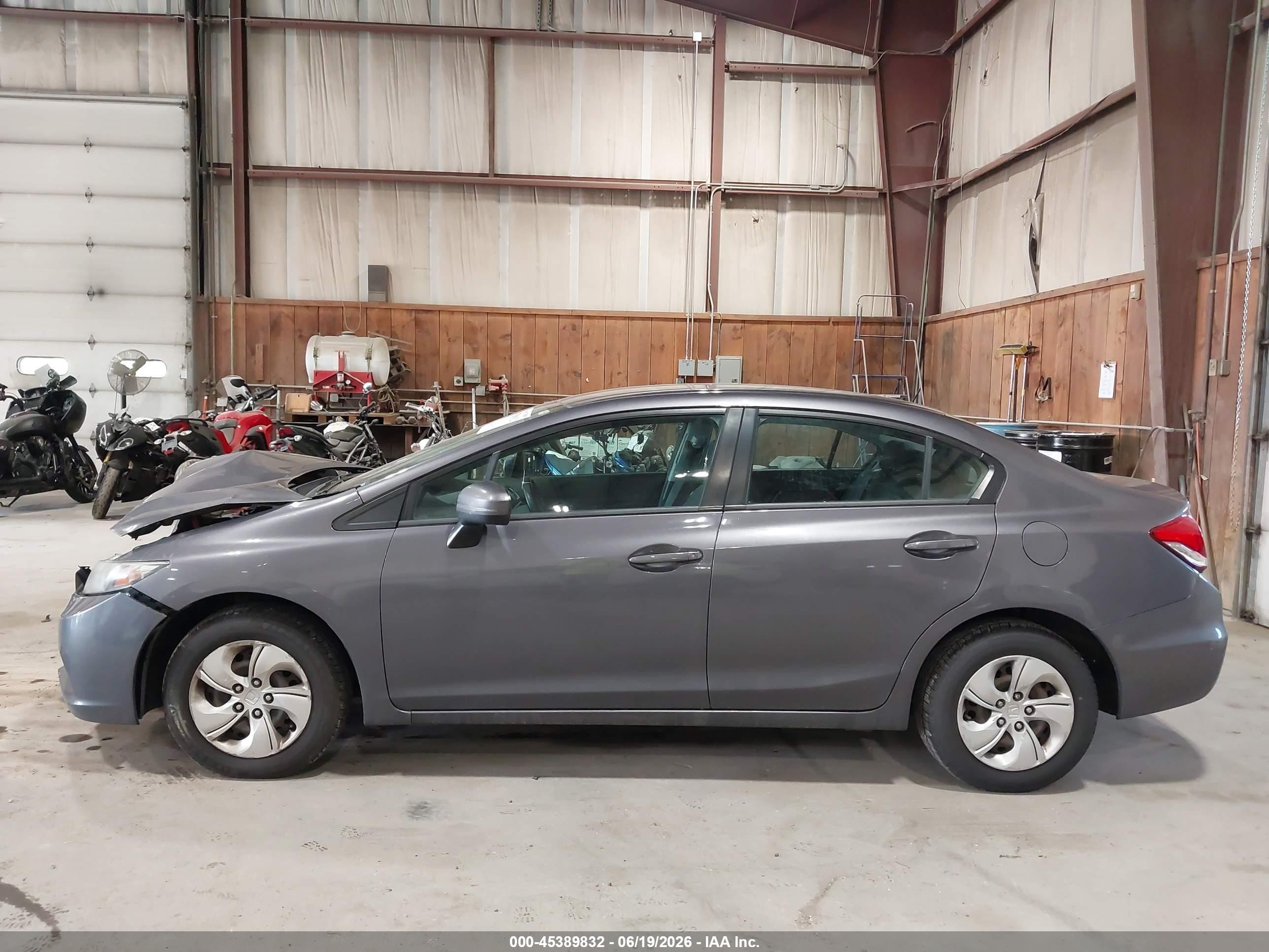 2015 Honda Civic Lx Серый vin: 19XFB2F53FE274778
