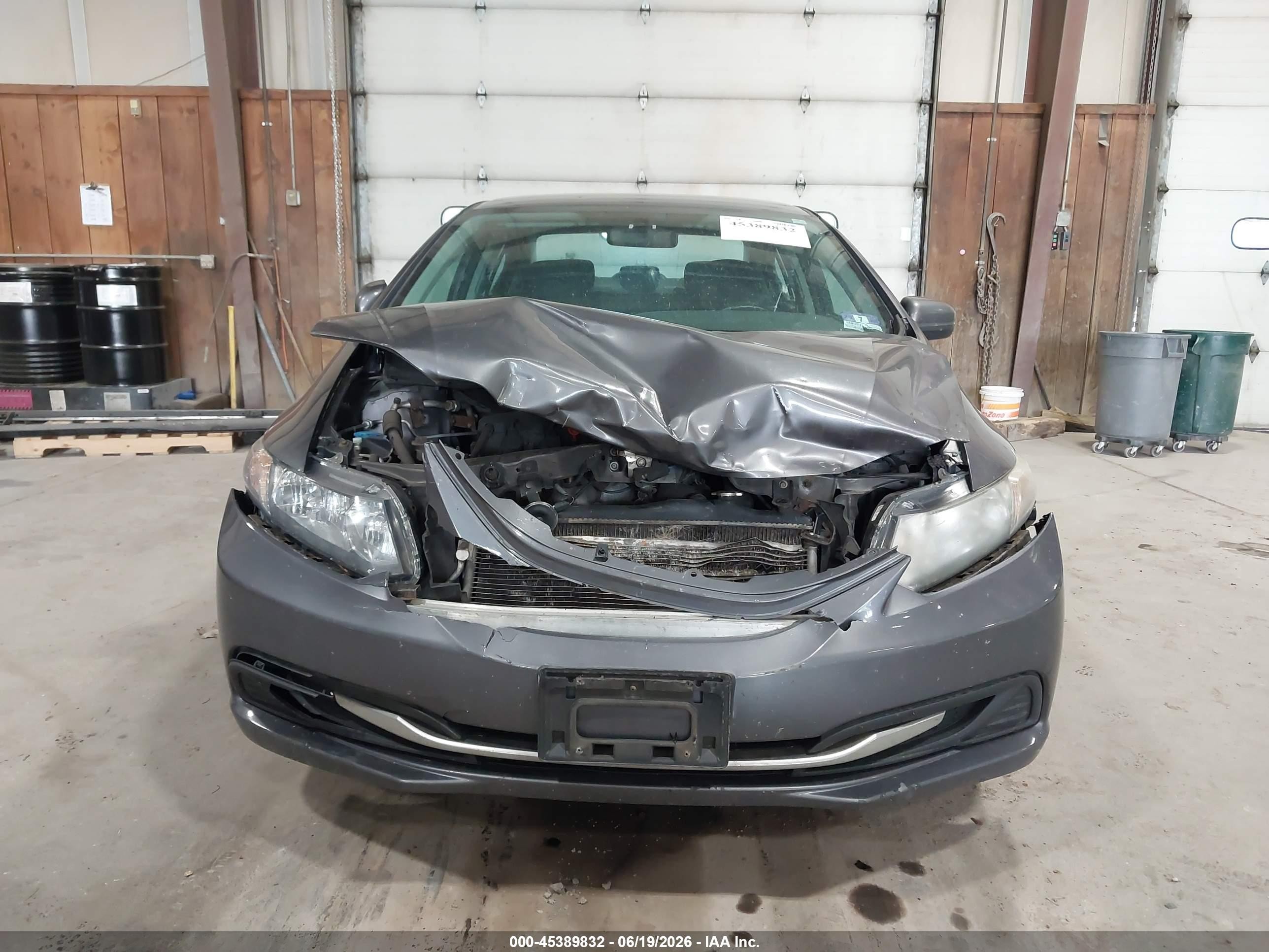 2015 Honda Civic Lx Серый vin: 19XFB2F53FE274778