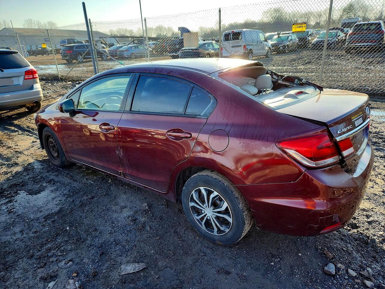 2015 Honda Civic Lx Burgundy vin: 19XFB2F53FE706561