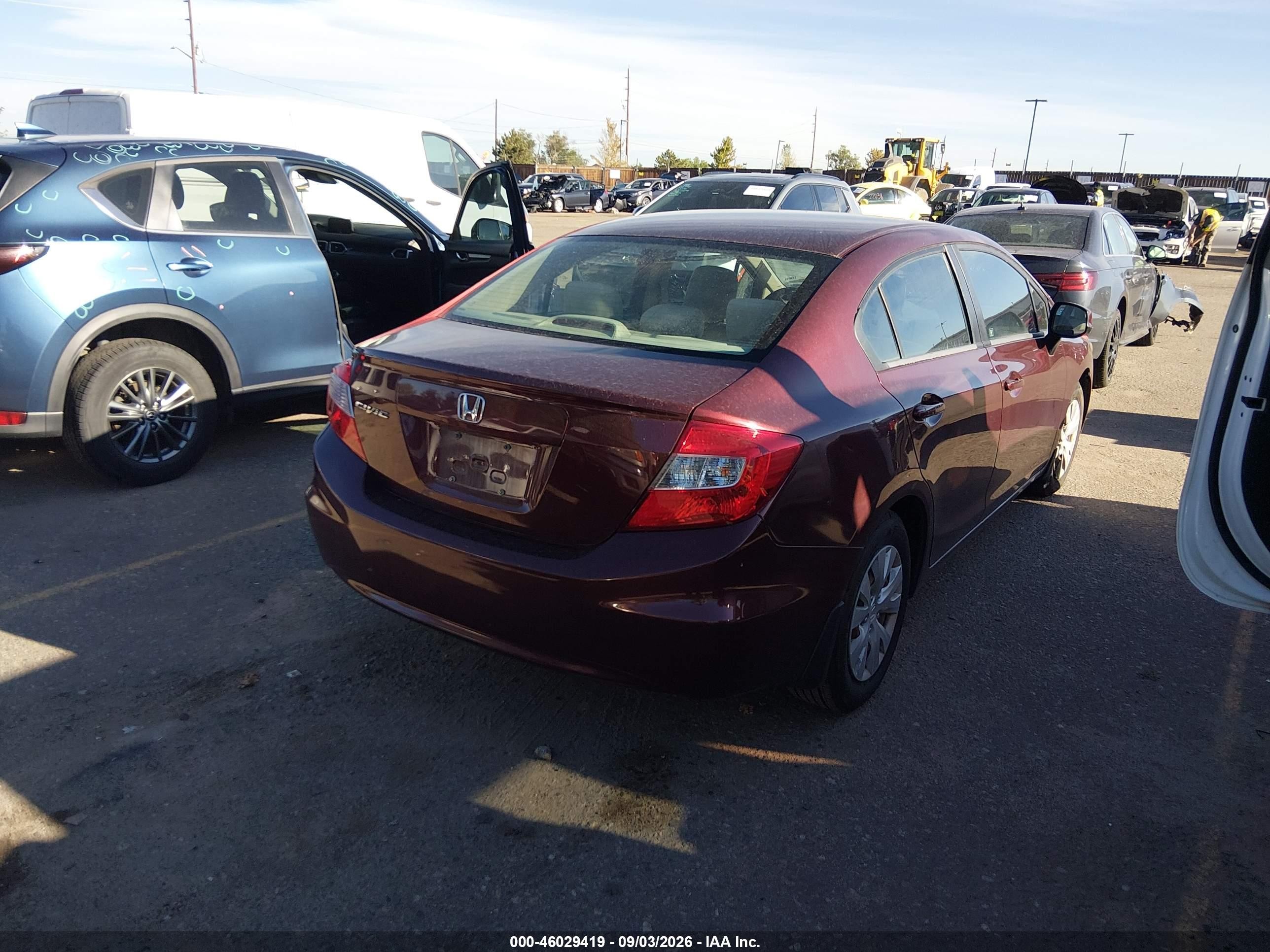 2012 Honda Civic Lx Красный vin: 19XFB2F54CE055842