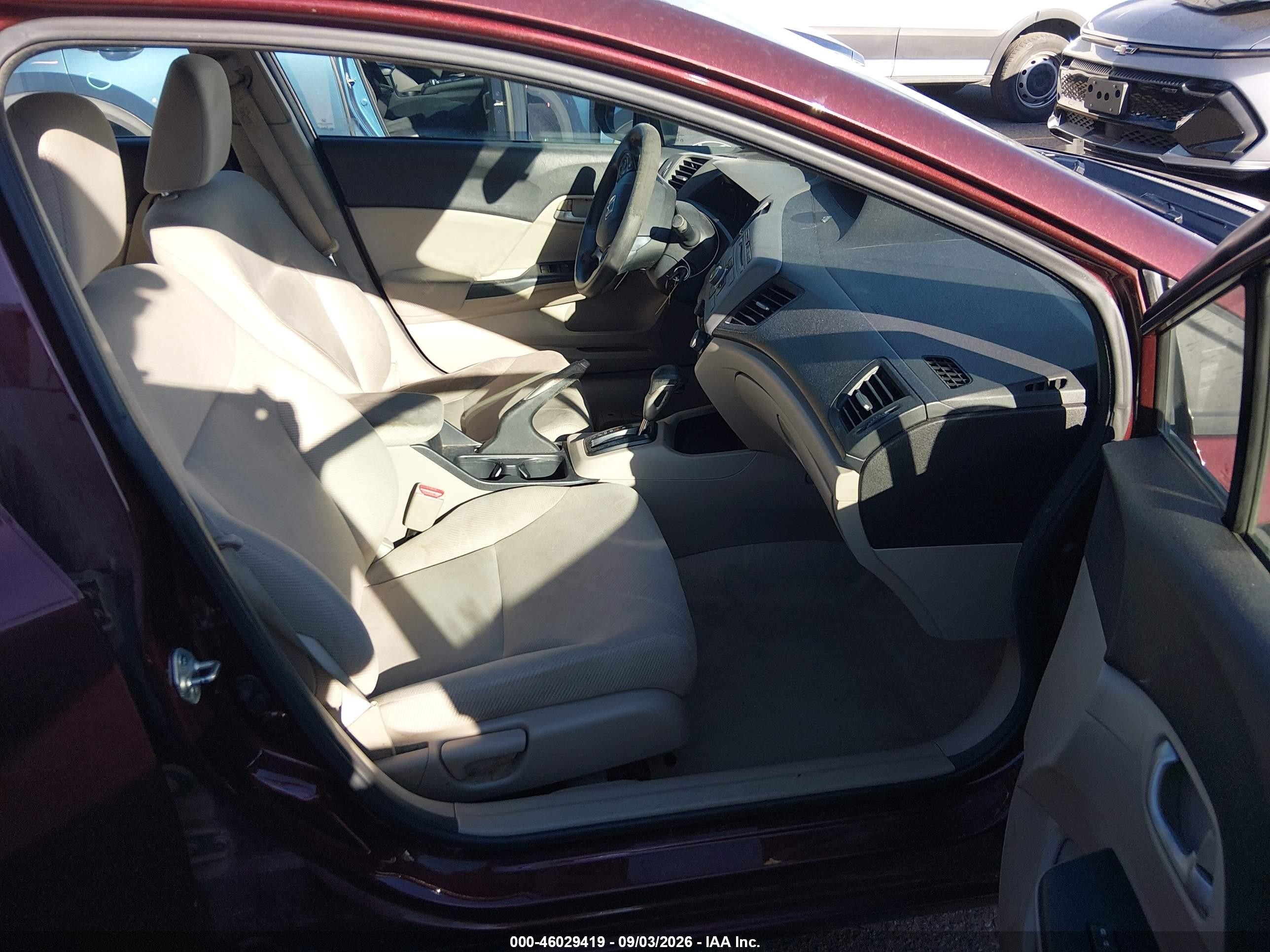 2012 Honda Civic Lx Красный vin: 19XFB2F54CE055842