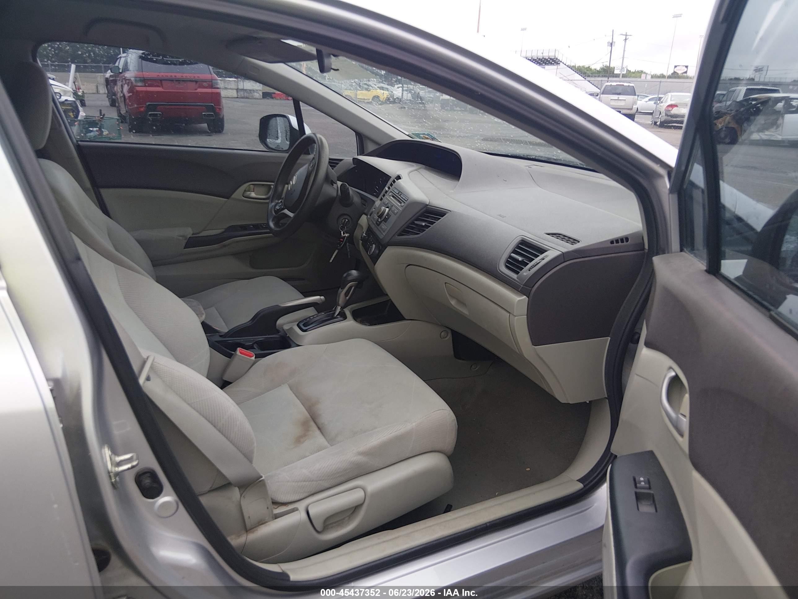 2012 Honda Civic Lx Серебряный vin: 19XFB2F54CE331419