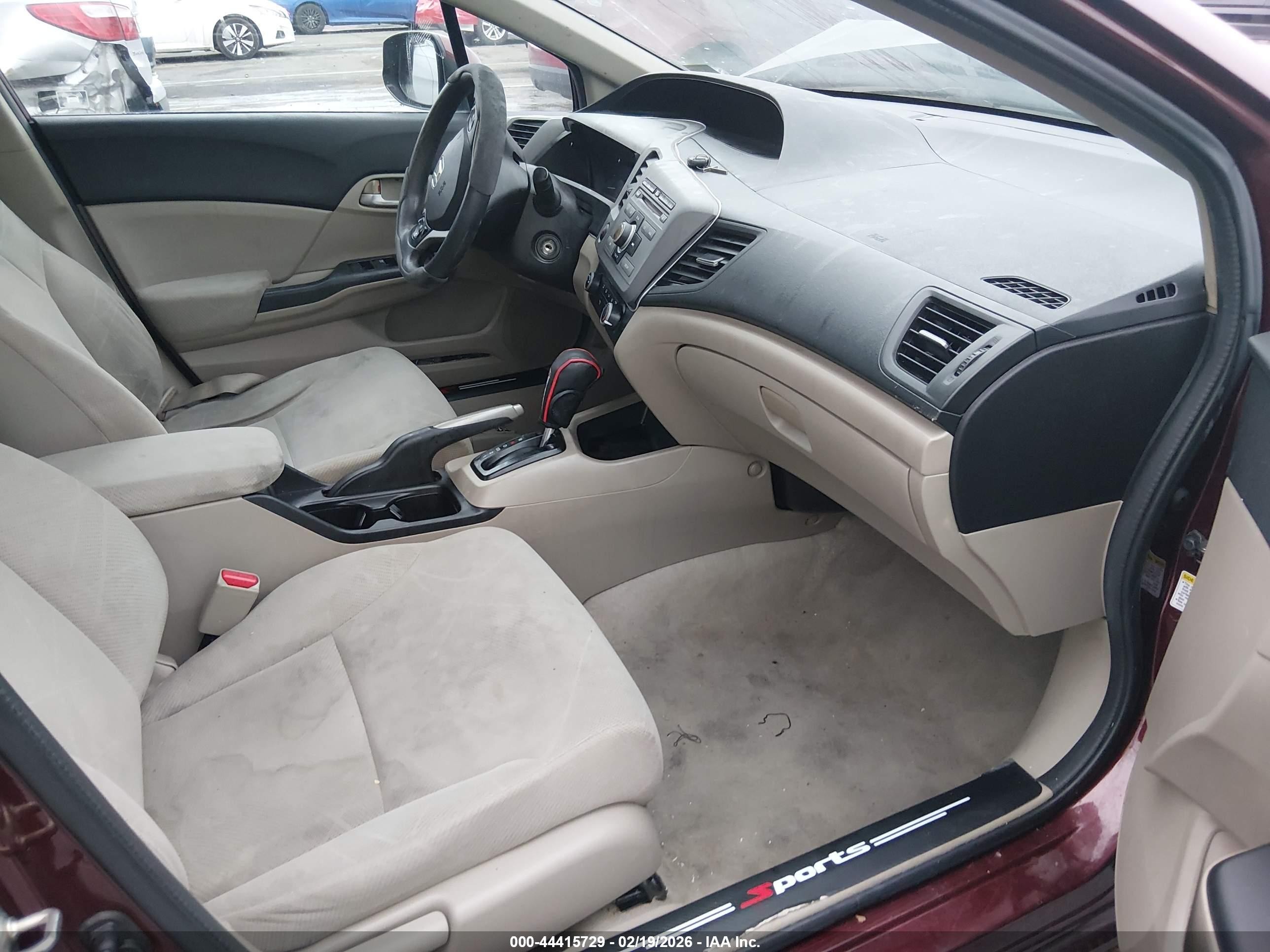 2012 Honda Civic Lx Burgundy vin: 19XFB2F54CE357325