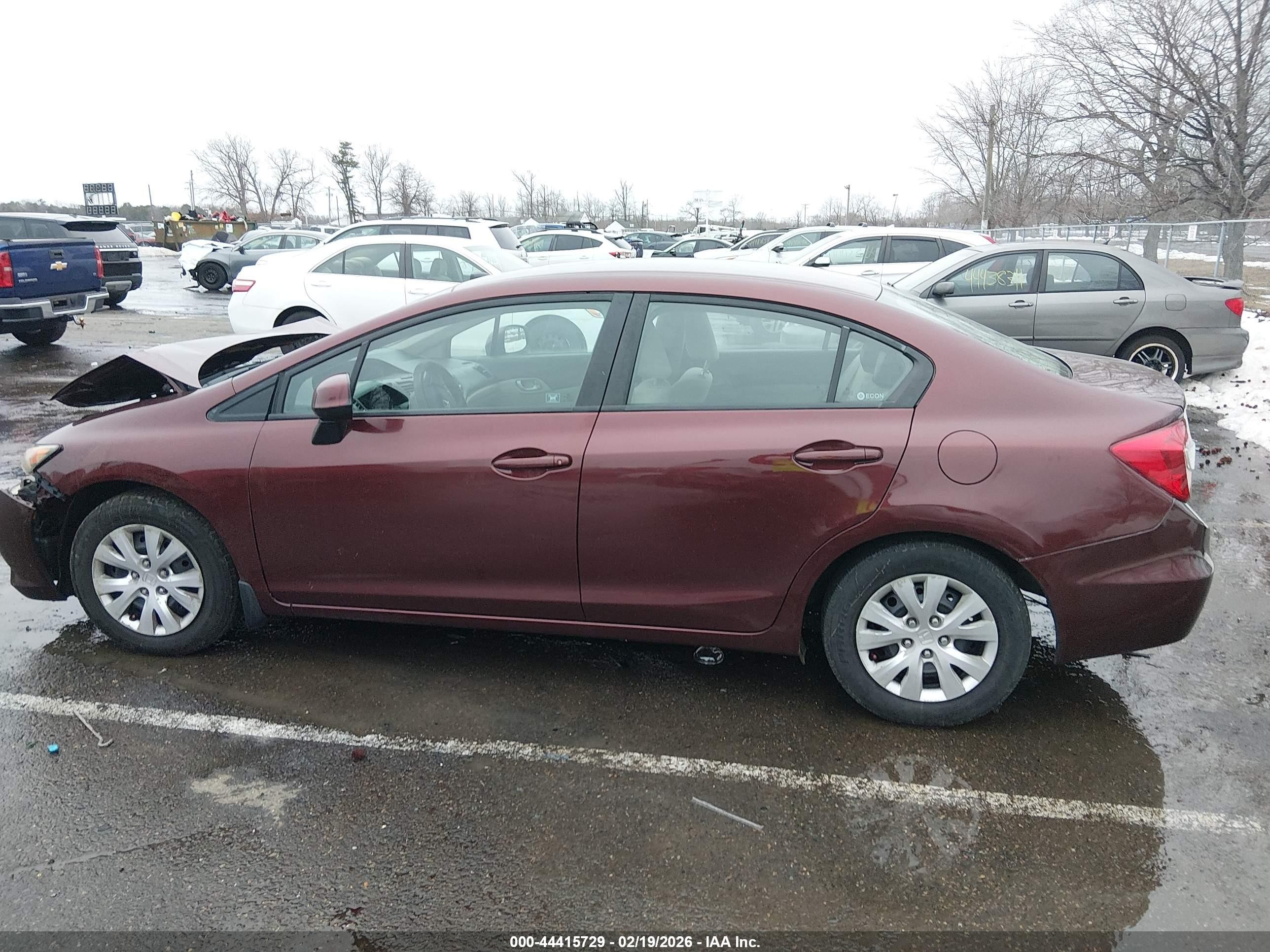 2012 Honda Civic Lx Burgundy vin: 19XFB2F54CE357325