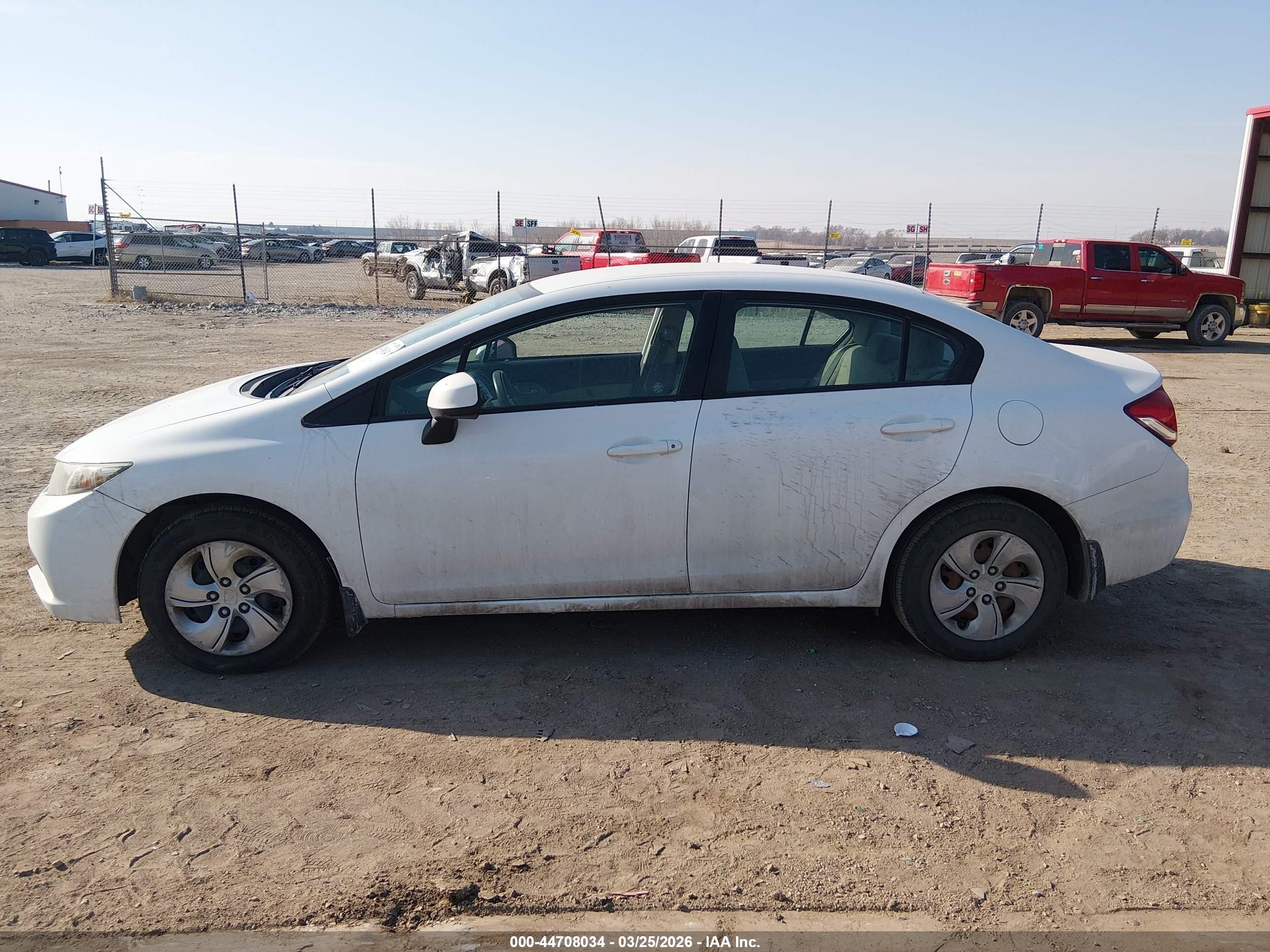 2013 Honda Civic Lx White vin: 19XFB2F54DE040243