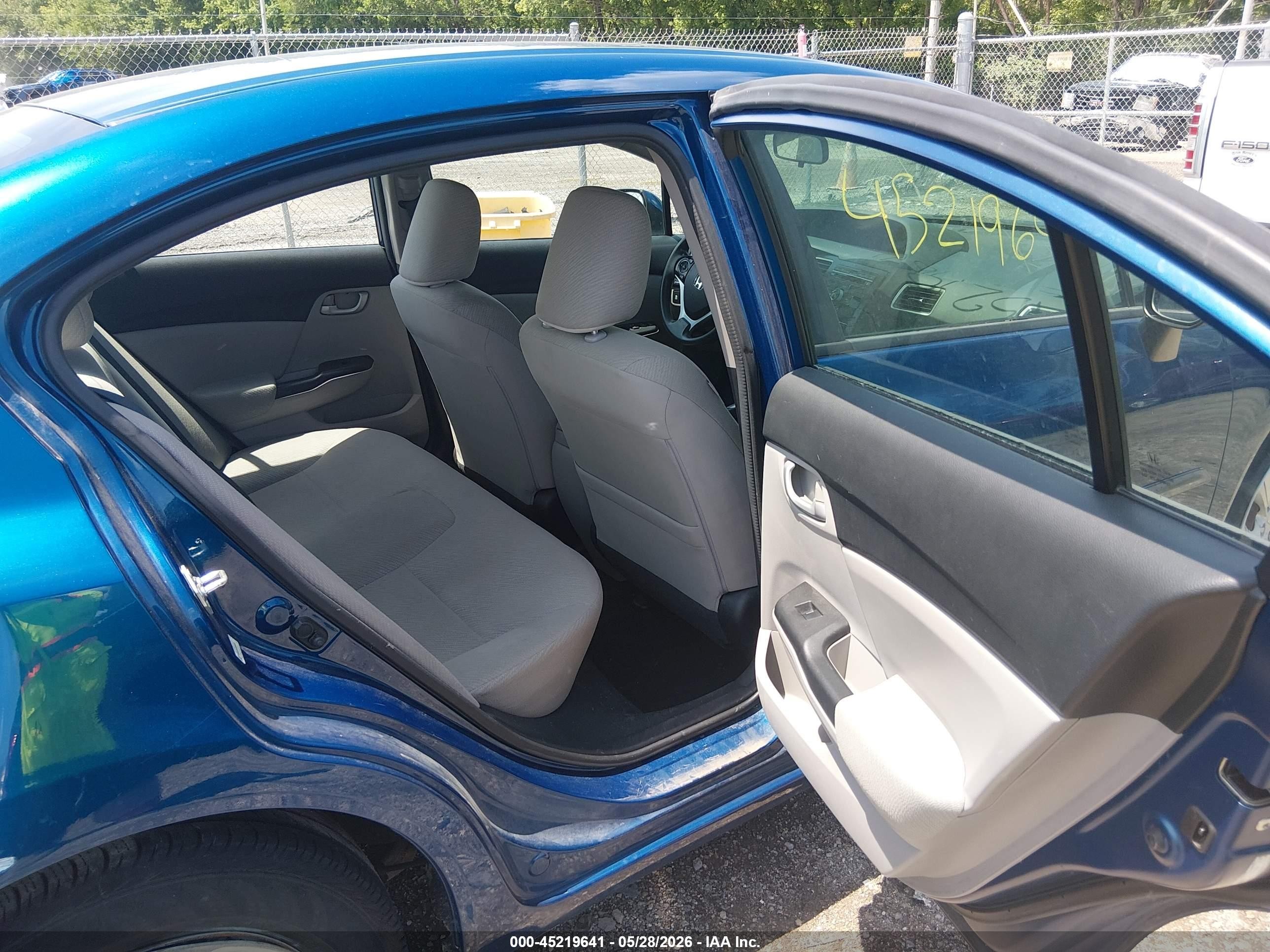 2013 Honda Civic Lx Blue vin: 19XFB2F54DE064168