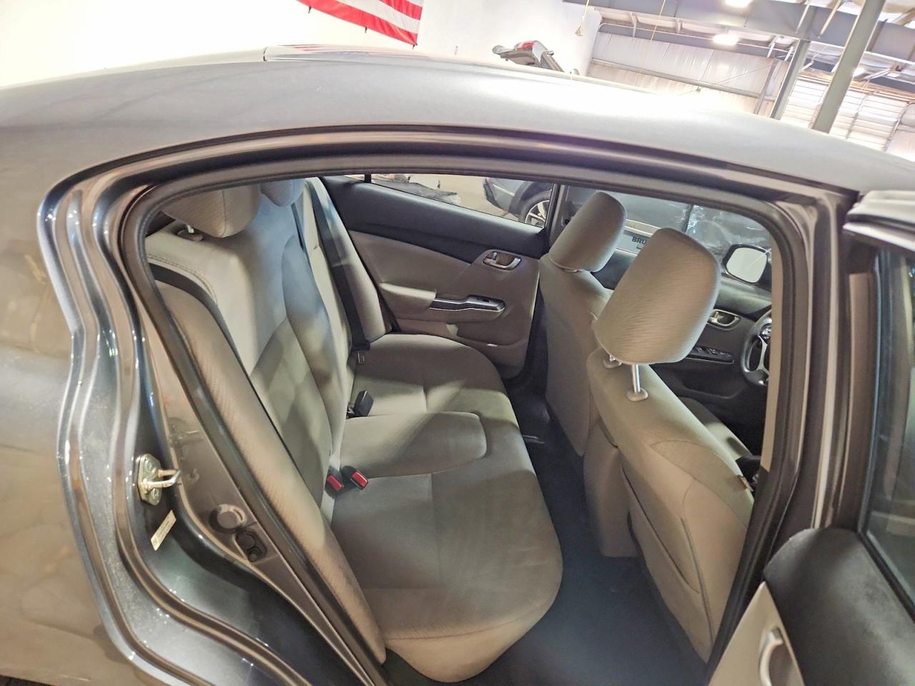2013 Honda Civic Lx Серебряный vin: 19XFB2F54DE265634