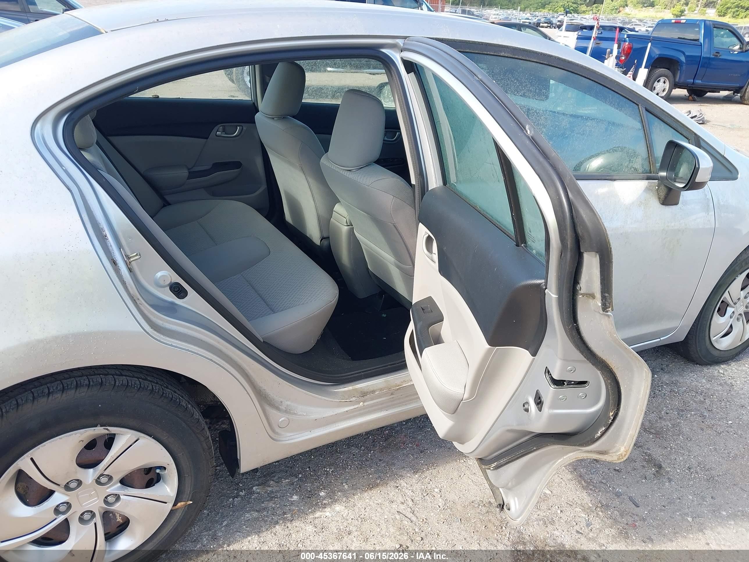2014 Honda Civic Lx Серебряный vin: 19XFB2F54EE018941