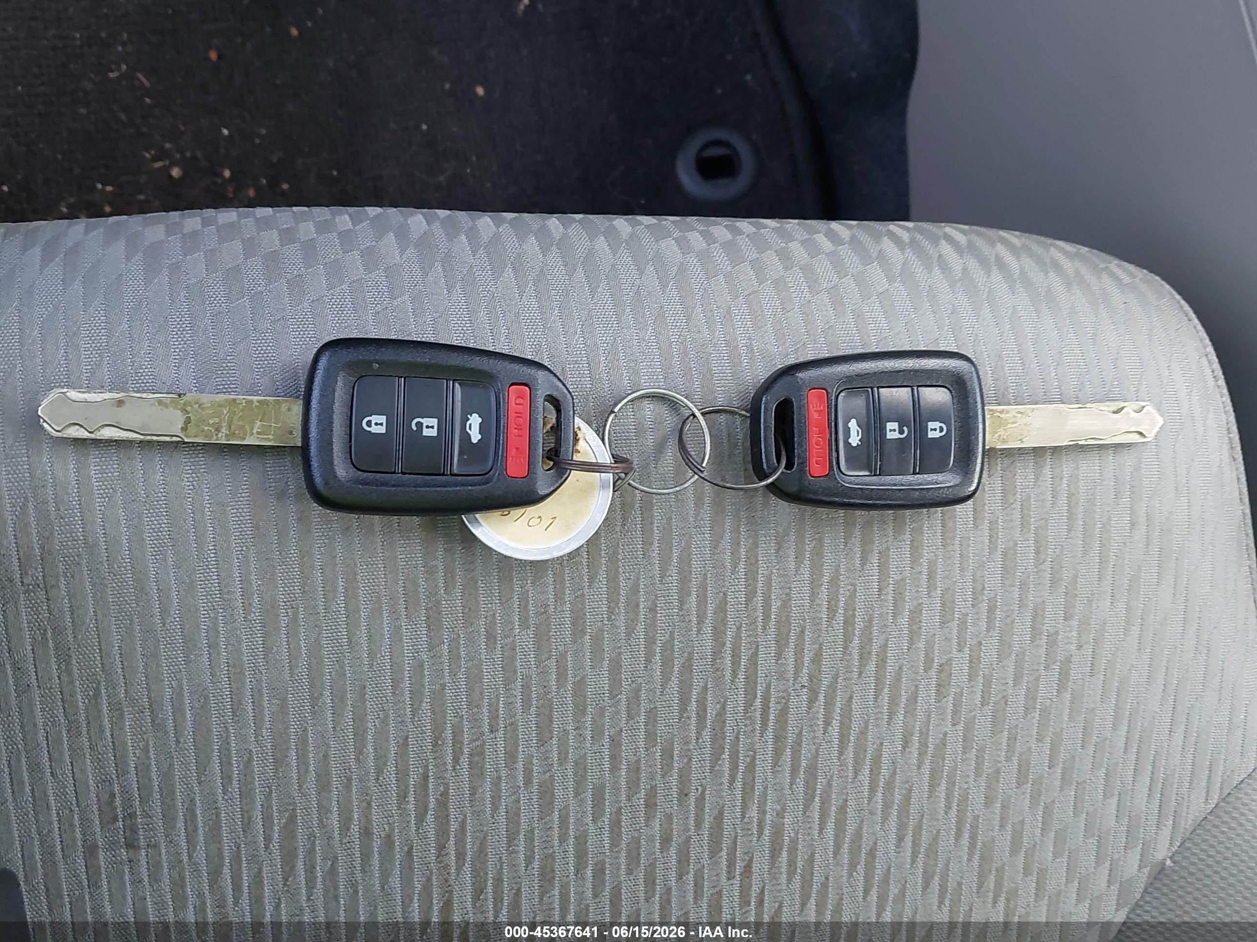2014 Honda Civic Lx Серебряный vin: 19XFB2F54EE018941