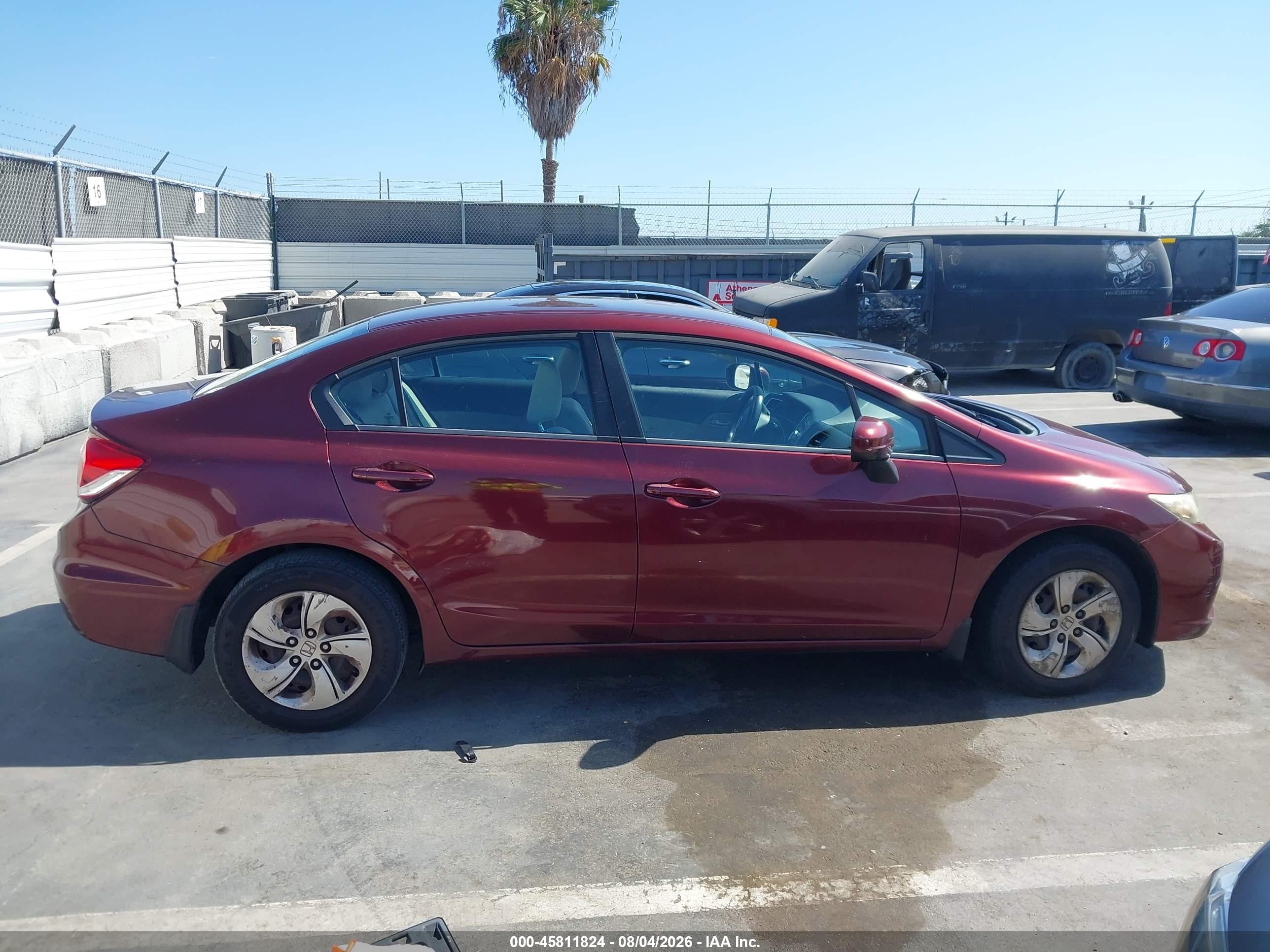 2014 Honda Civic Lx Burgundy vin: 19XFB2F54EE206357