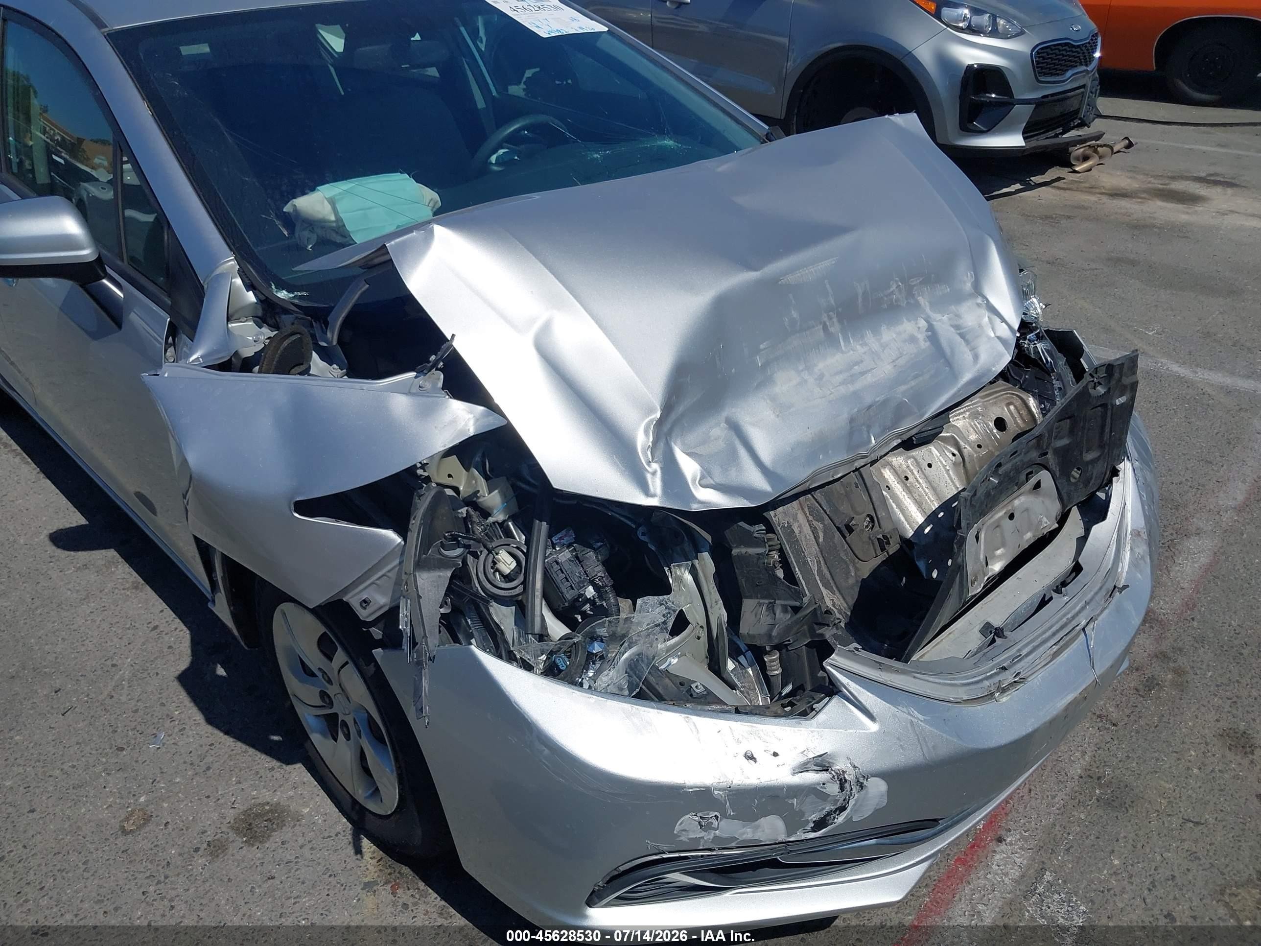 2014 Honda Civic Lx Silver vin: 19XFB2F54EE238046