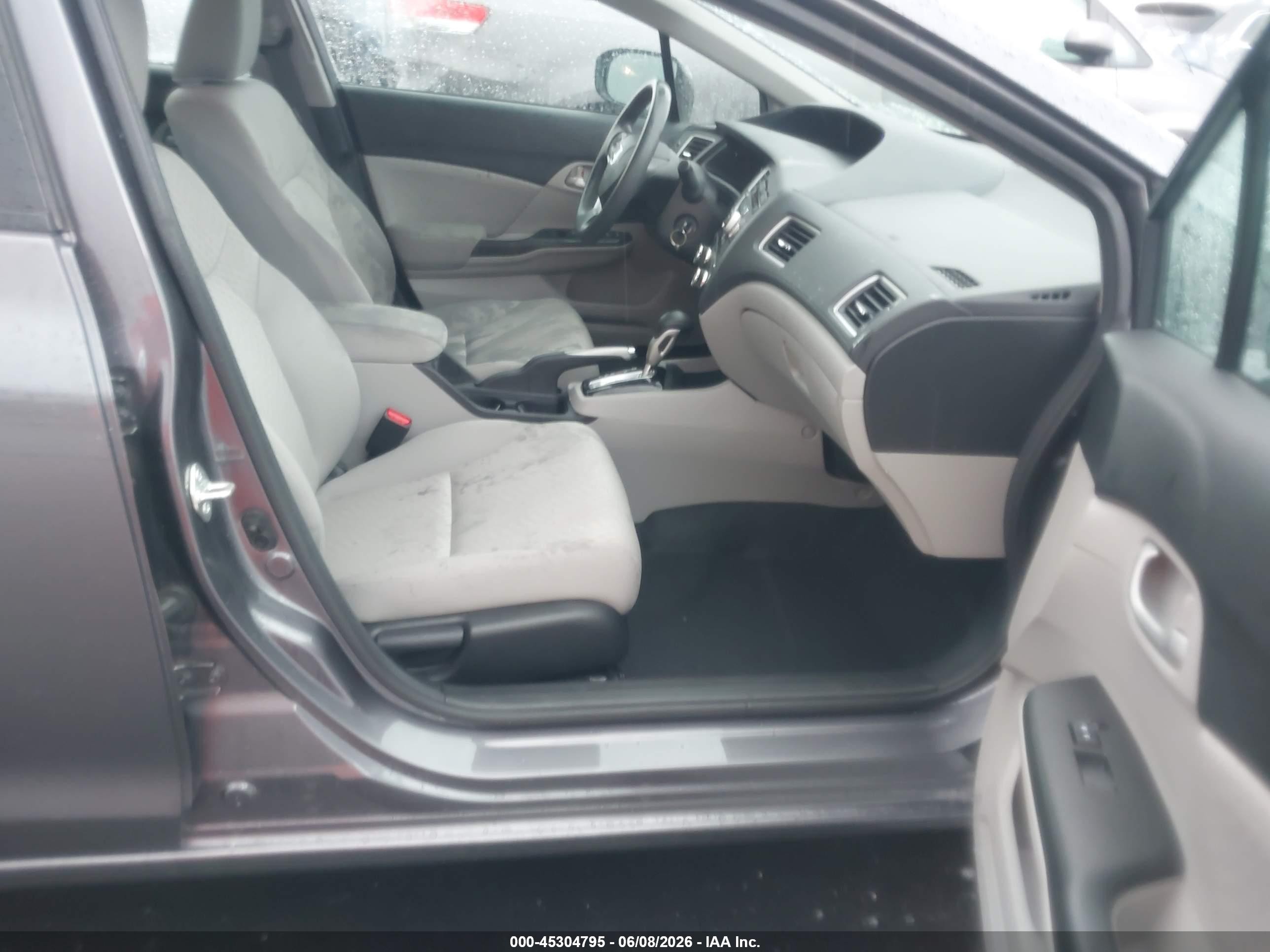 2015 Honda Civic Lx Серый vin: 19XFB2F54FE066893