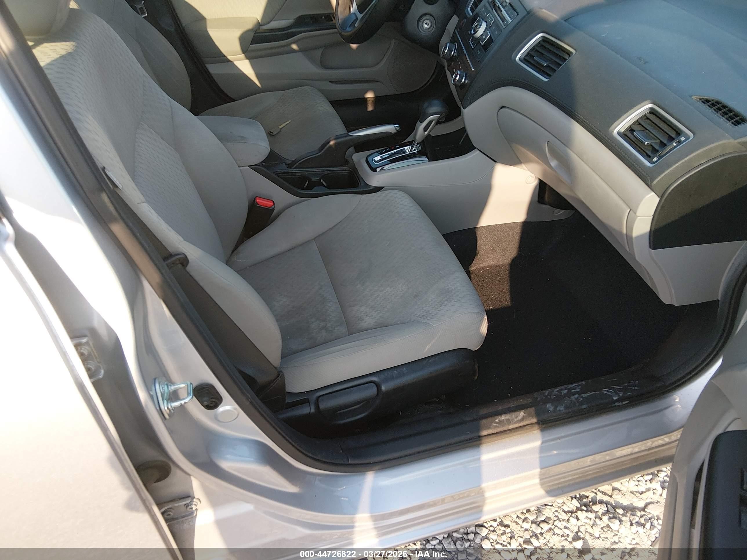 2015 Honda Civic Lx Silver vin: 19XFB2F54FE101738