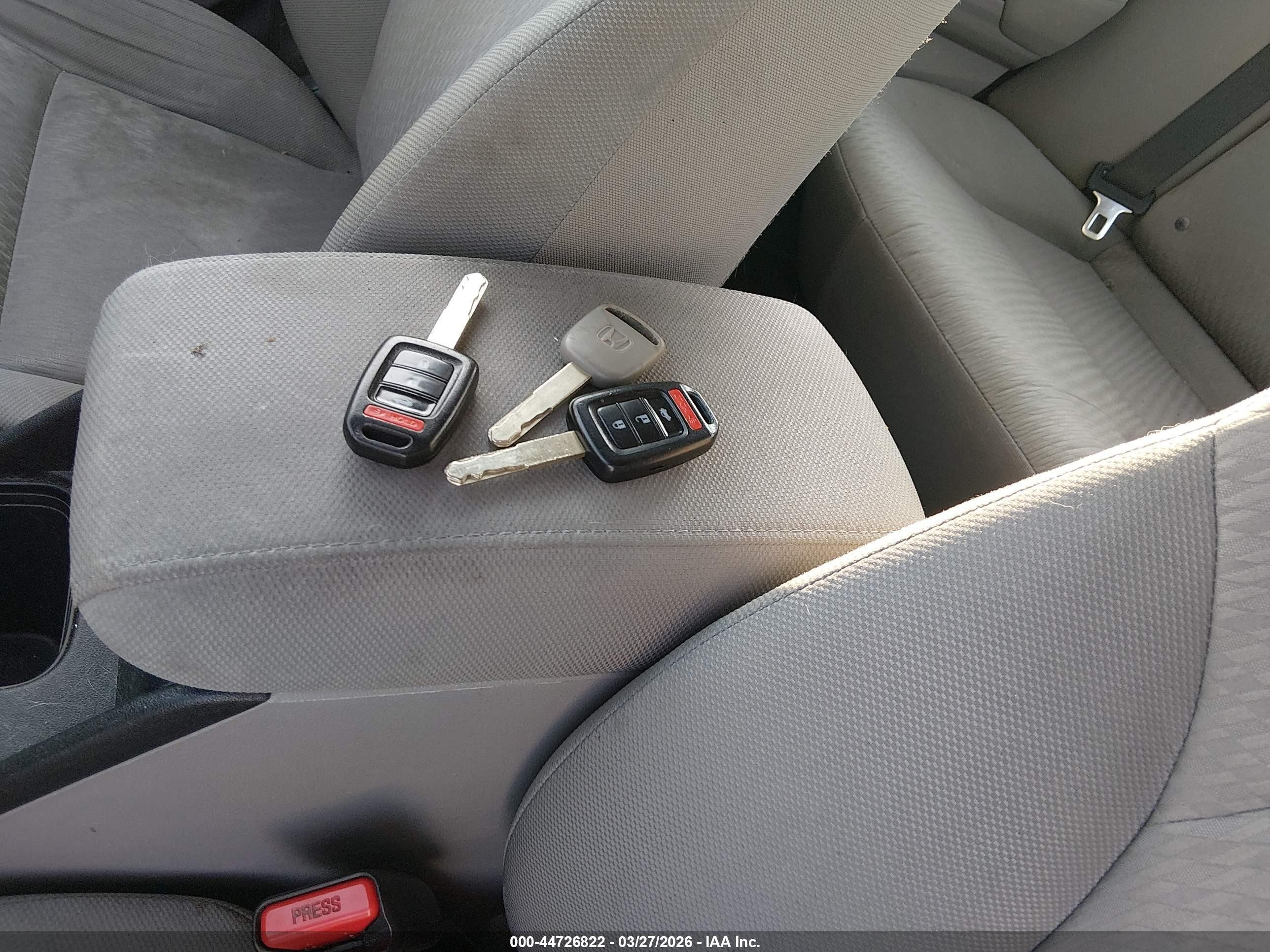 2015 Honda Civic Lx Silver vin: 19XFB2F54FE101738